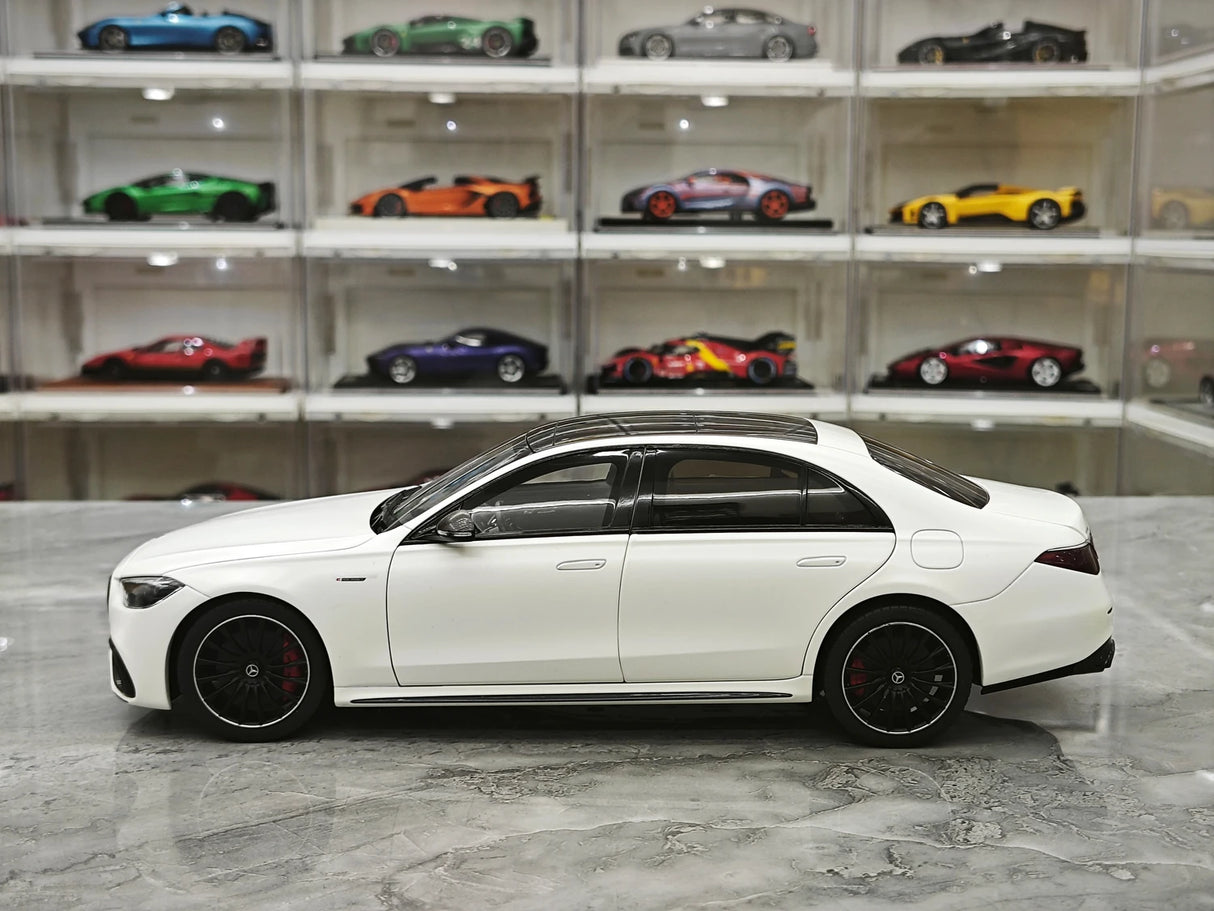 NZG Mercedes-AMG 2023 S 63 E Performance V223 Opalith White 1:18 – Collectible Diecast Model Die-Cast