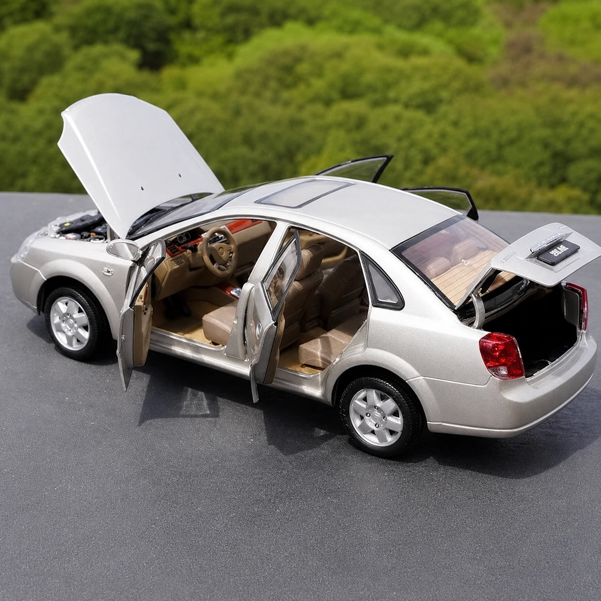 OEM Buick 2003 Excelle Silver 1:18 – Collectible Diecast Model Die-Cast
