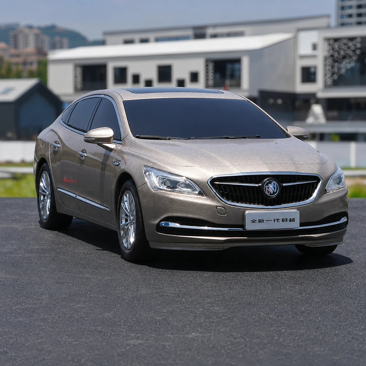 OEM Buick 2018 Regal Gold 1:18 – Collectible Diecast Model Die-Cast