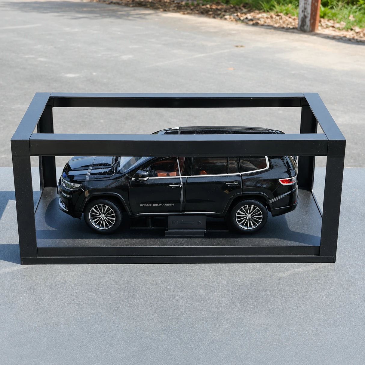 OEM Jeep 2018 Grand Commander Black 1:18 – kolekcjonerski model odlewany