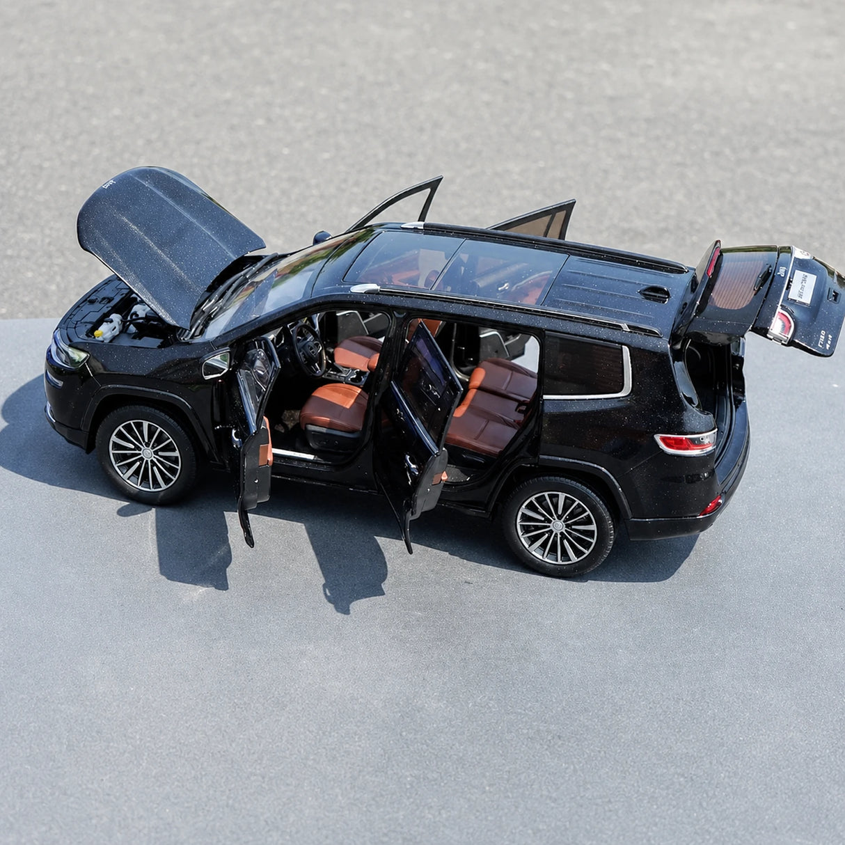 OEM Jeep 2018 Grand Commander Black 1:18 – kolekcjonerski model odlewany