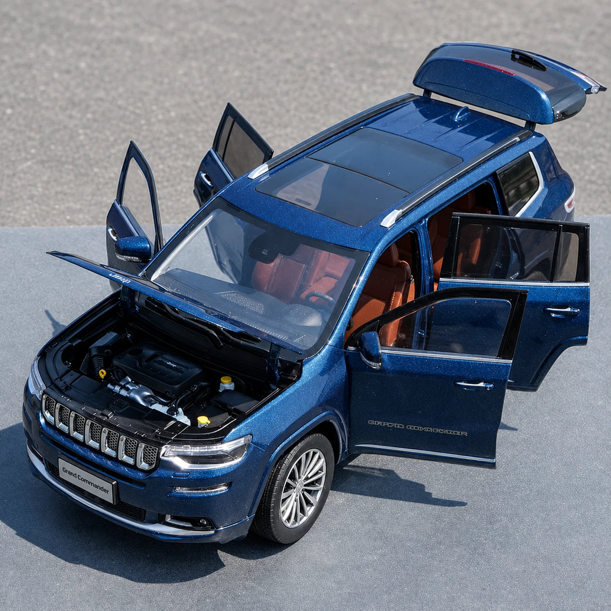 OEM Jeep 2018 Grand Commander Blue 1:18 – Kolekcjonerski model odlewany
