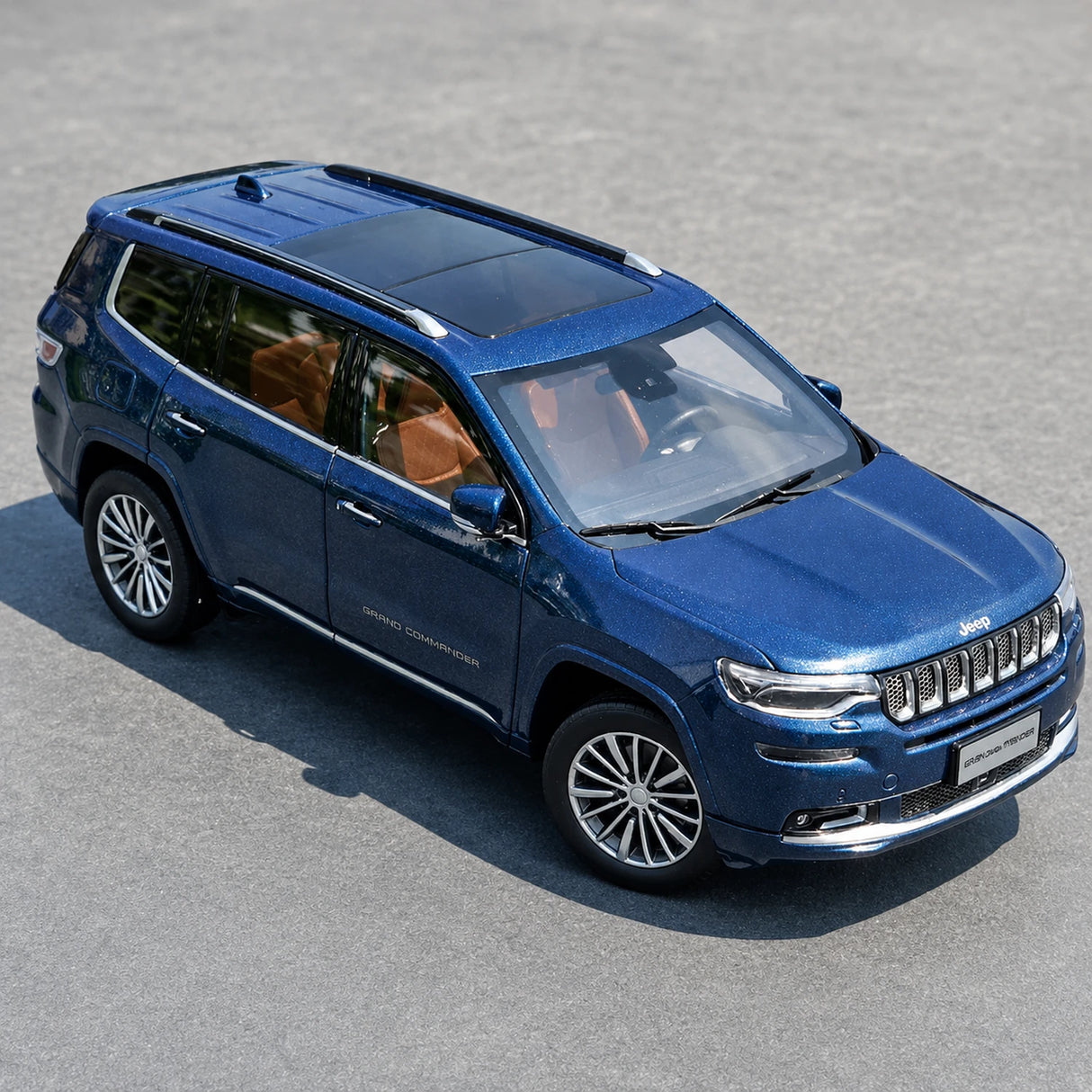 OEM Jeep 2018 Grand Commander Blue 1:18 – Kolekcjonerski model odlewany