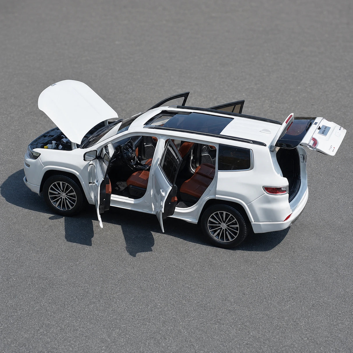 OEM Jeep 2018 Grand Commander White 1:18 – Keräilyesineitä valuvalumalleja