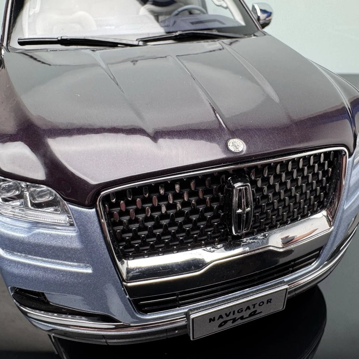OEM Lincoln 2019 نافيجيتور بلو 1:18 – نموذج معدني قابل للجمع من القالب المصبوب
