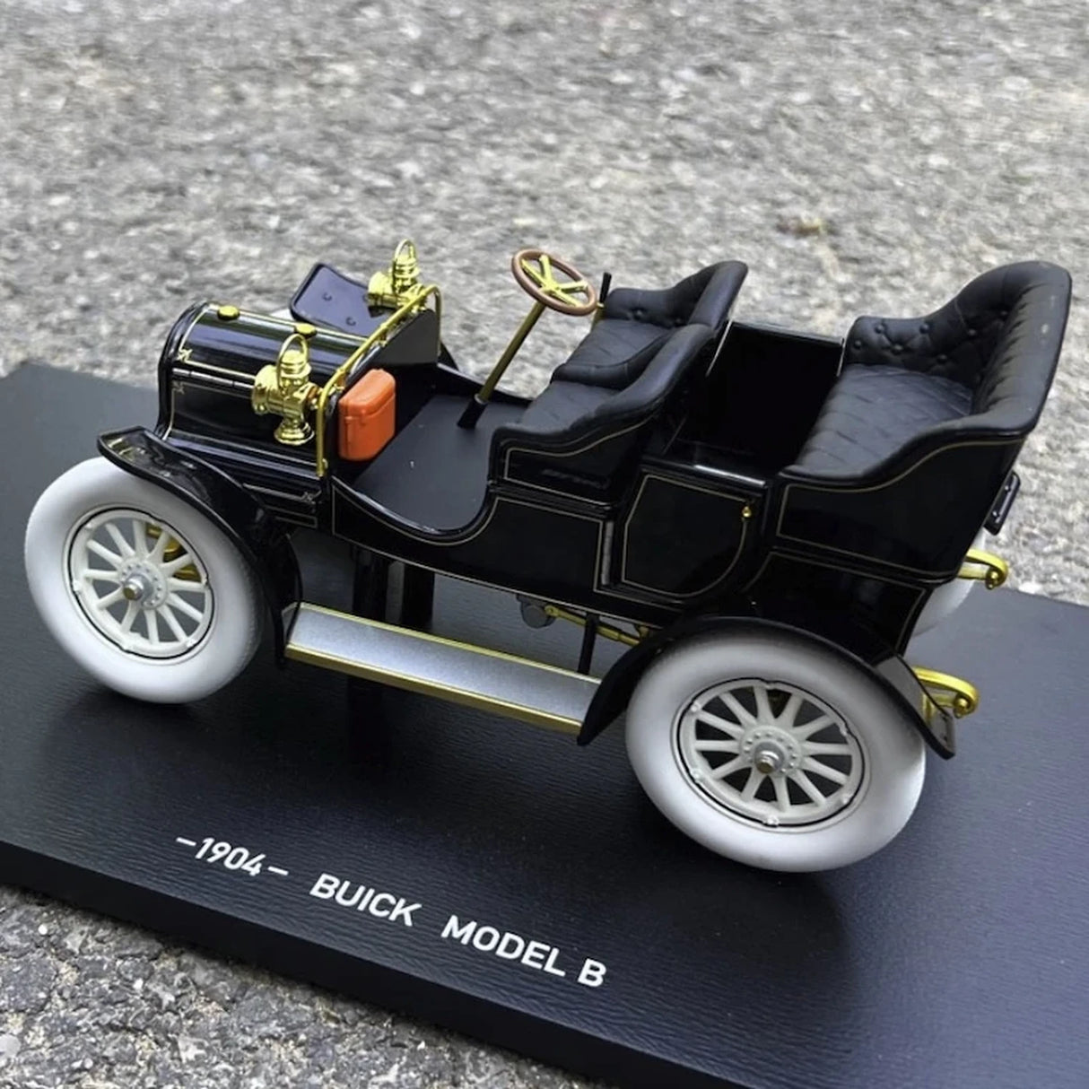 OEM Buick 1904 Model B Black 1:18 – Collectible Diecast Model Die-Cast