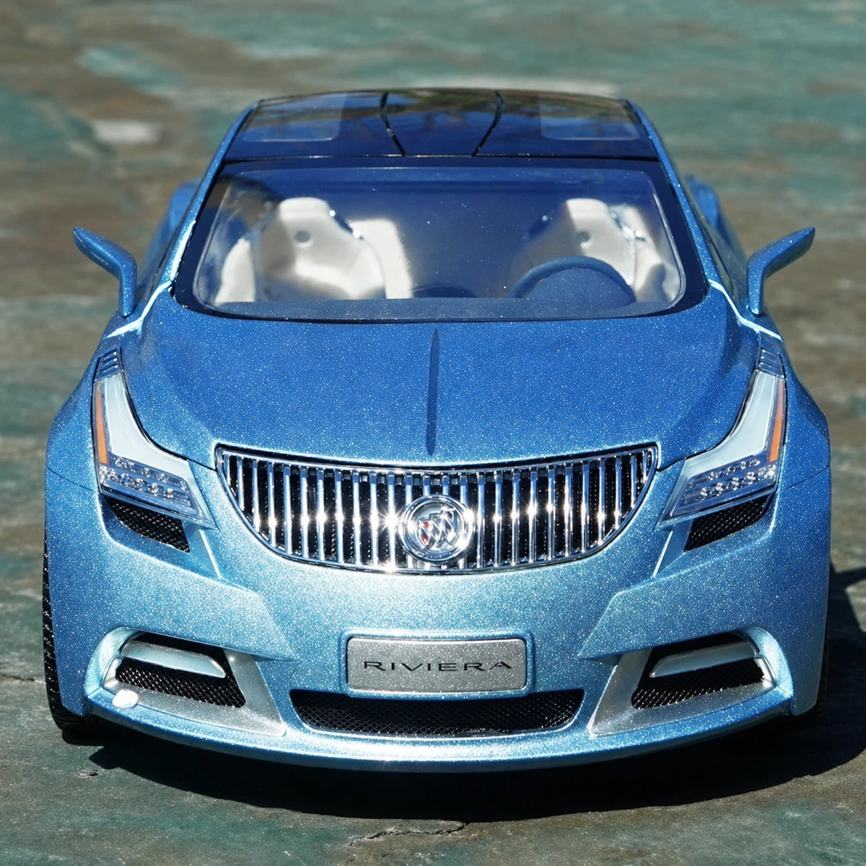 OEM Buick 2007 Riviera Concept Blue 1:18 – Collectible Diecast Model Die-Cast