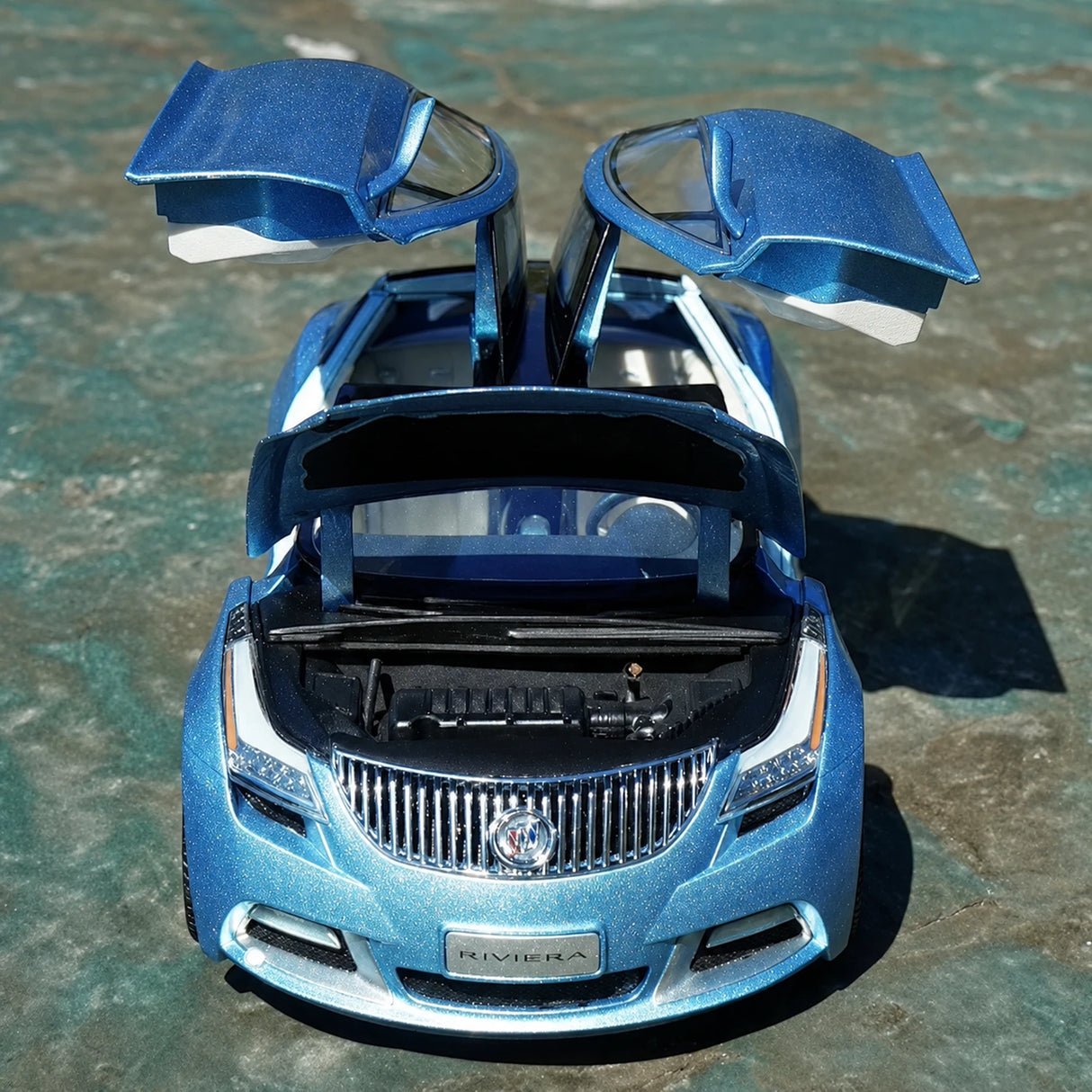 OEM Buick 2007 Riviera Concept Blue 1:18 – Collectible Diecast Model Die-Cast