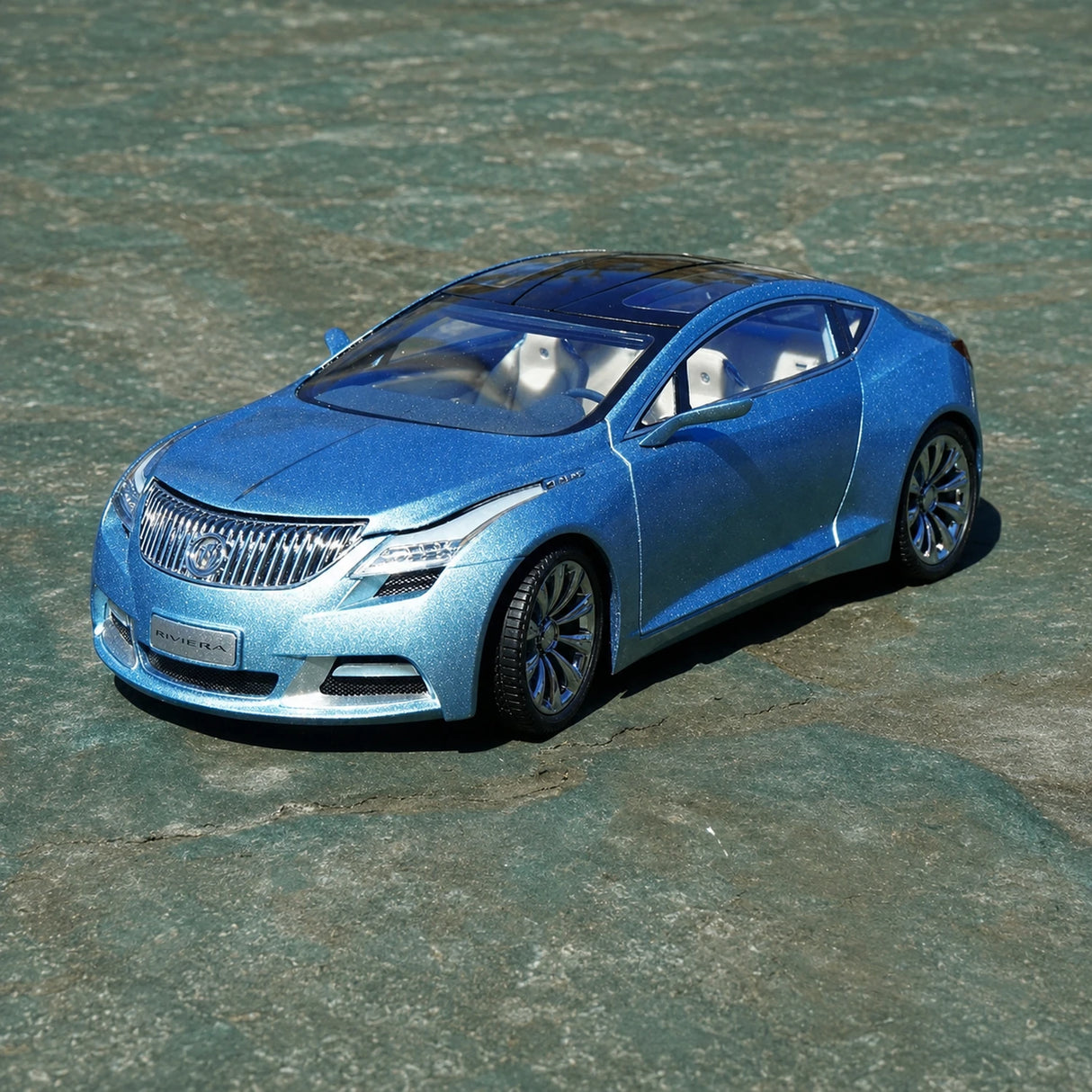 OEM Buick 2007 Riviera Concept Blue 1:18 – Collectible Diecast Model Die-Cast