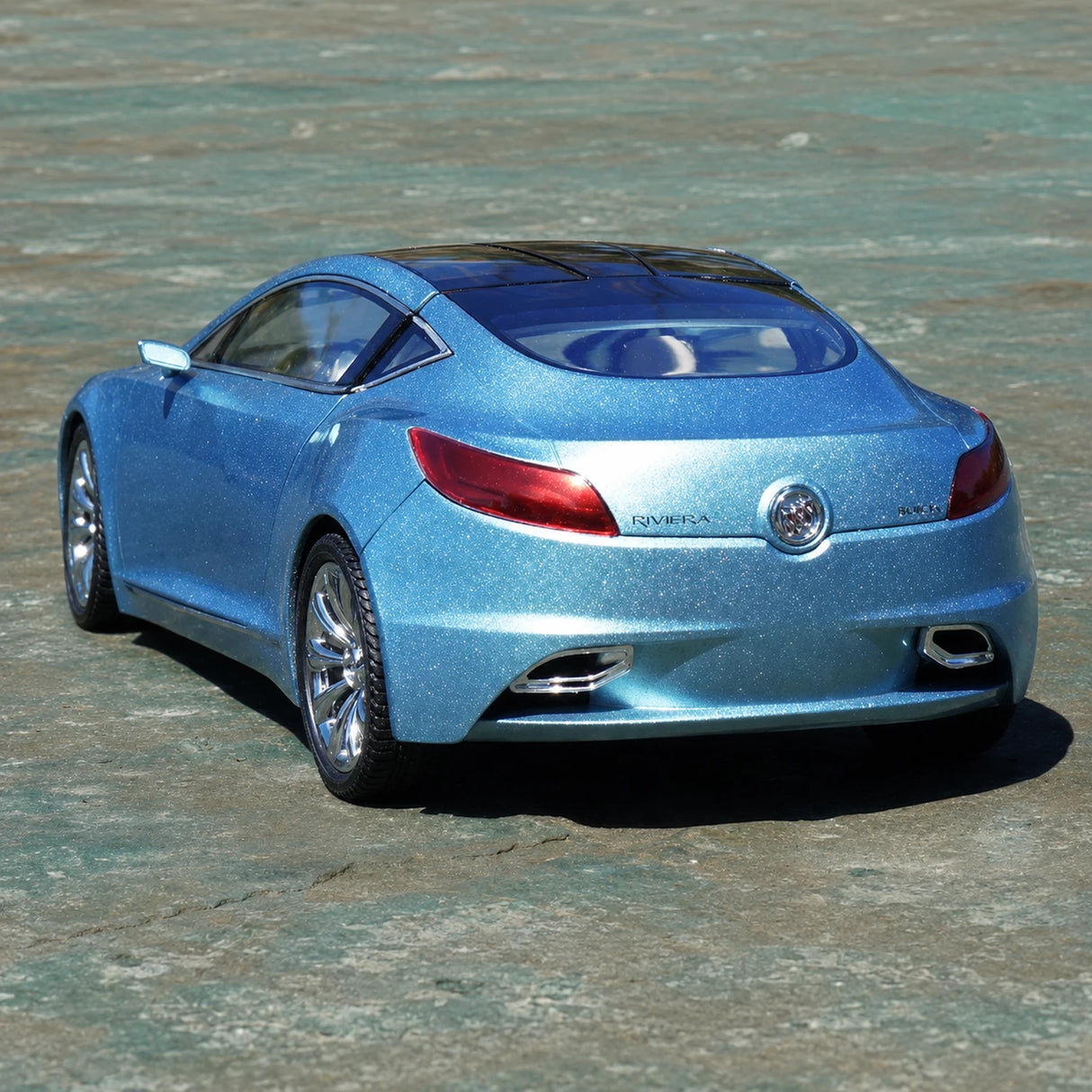 OEM Buick 2007 Riviera Concept Blue 1:18 – Collectible Diecast Model Die-Cast
