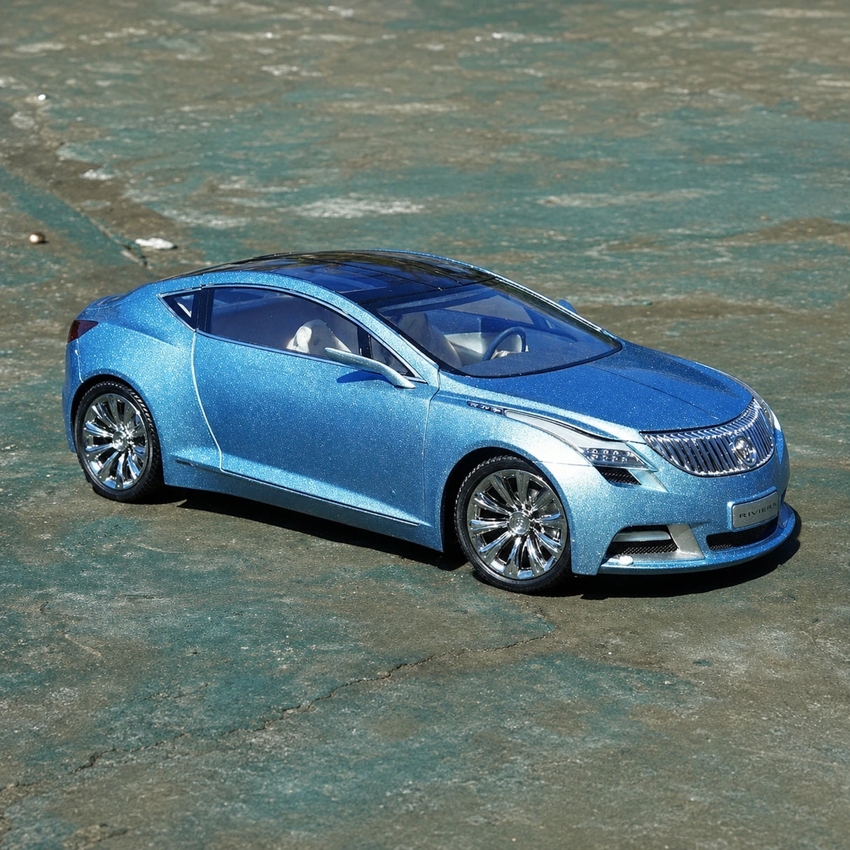 OEM Buick 2007 Riviera Concept Blue 1:18 – Collectible Diecast Model Die-Cast