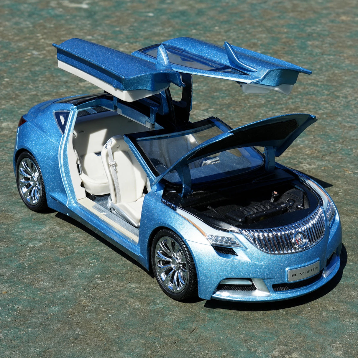 OEM Buick 2007 Riviera Concept Blue 1:18 – Collectible Diecast Model Die-Cast
