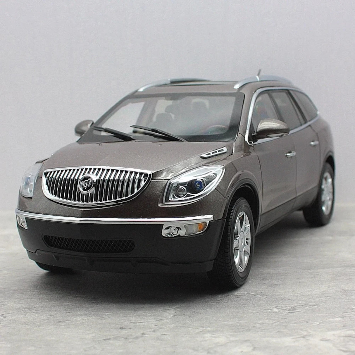 OEM Buick 2008 Enclave Brown 1:18 – Collectible Diecast Model Die-Cast