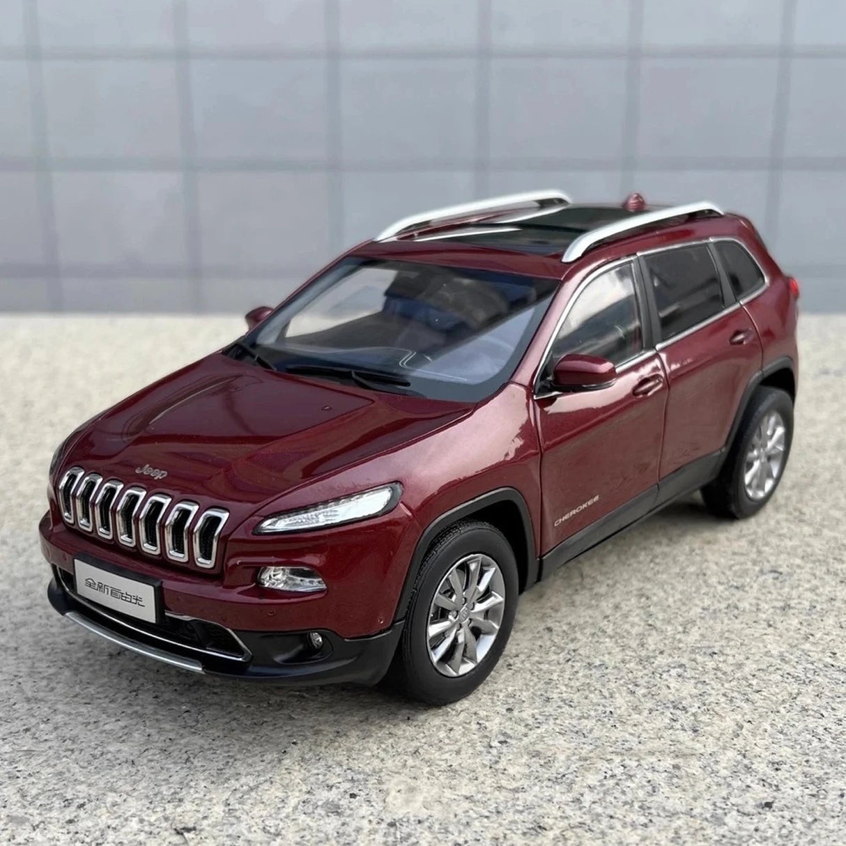 OEM Jeep 2017 Cherokee Red 1:18 – Kolekcjonerski model odlewany