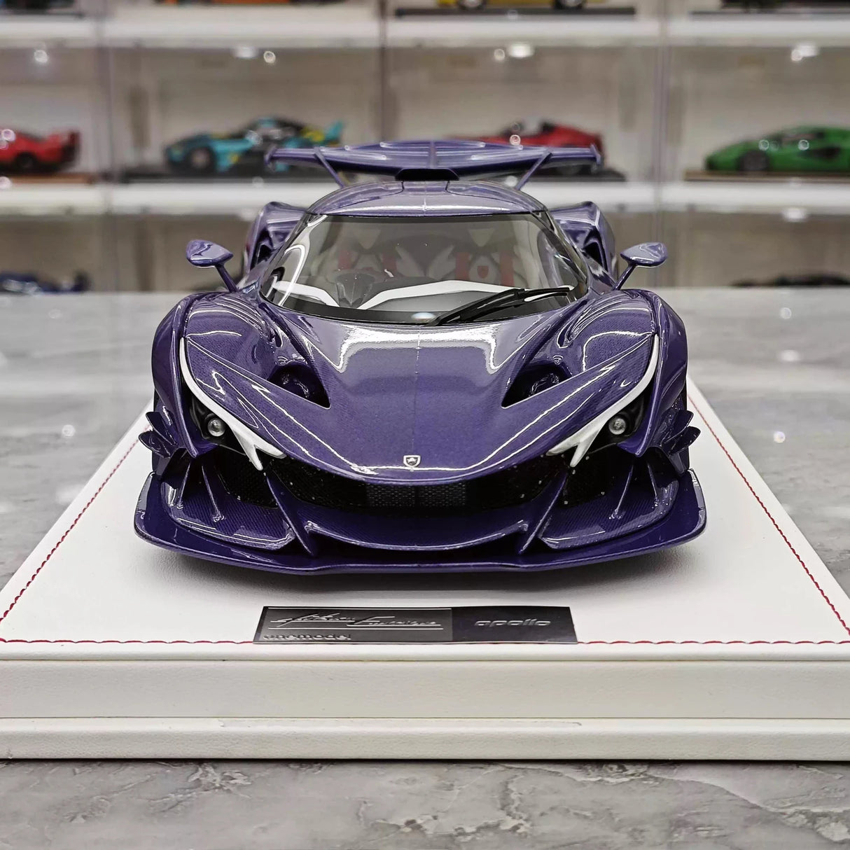 One Model Apollo 2021 IE Purple 1:18 – Resina de Modelo de Resina de Coleção