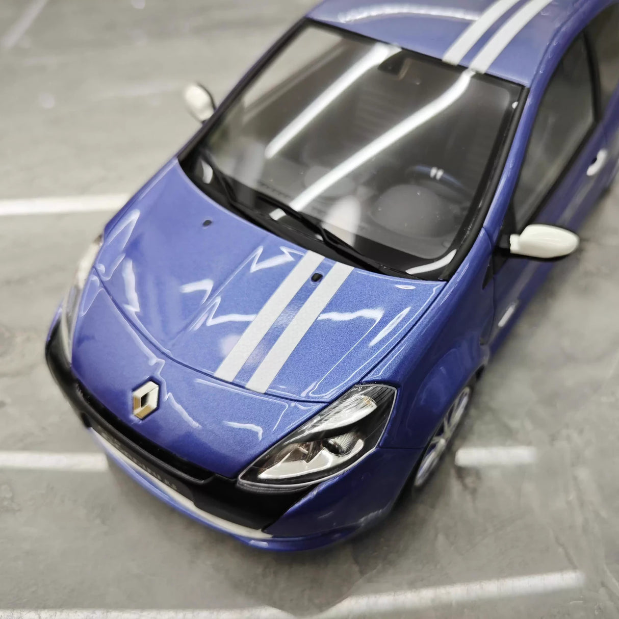 OTTO Renault 2010 Clio 3 RS Blue 1:18 – Collectible Resin Model Resin