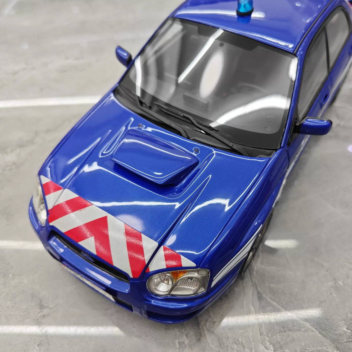 OTTO Subaru 2004 Impreza WRX STI Gendarmerie 1:18 – Resina de Modelo de Resina Colecionável