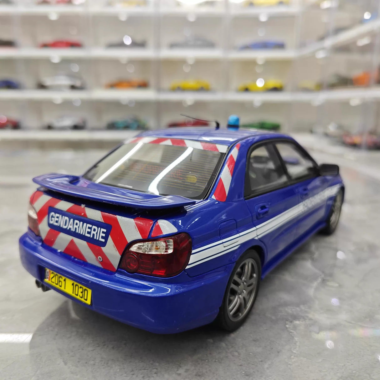OTTO Subaru 2004 Impreza WRX STI Gendarmerie 1:18 – Resina de Modelo de Resina Colecionável