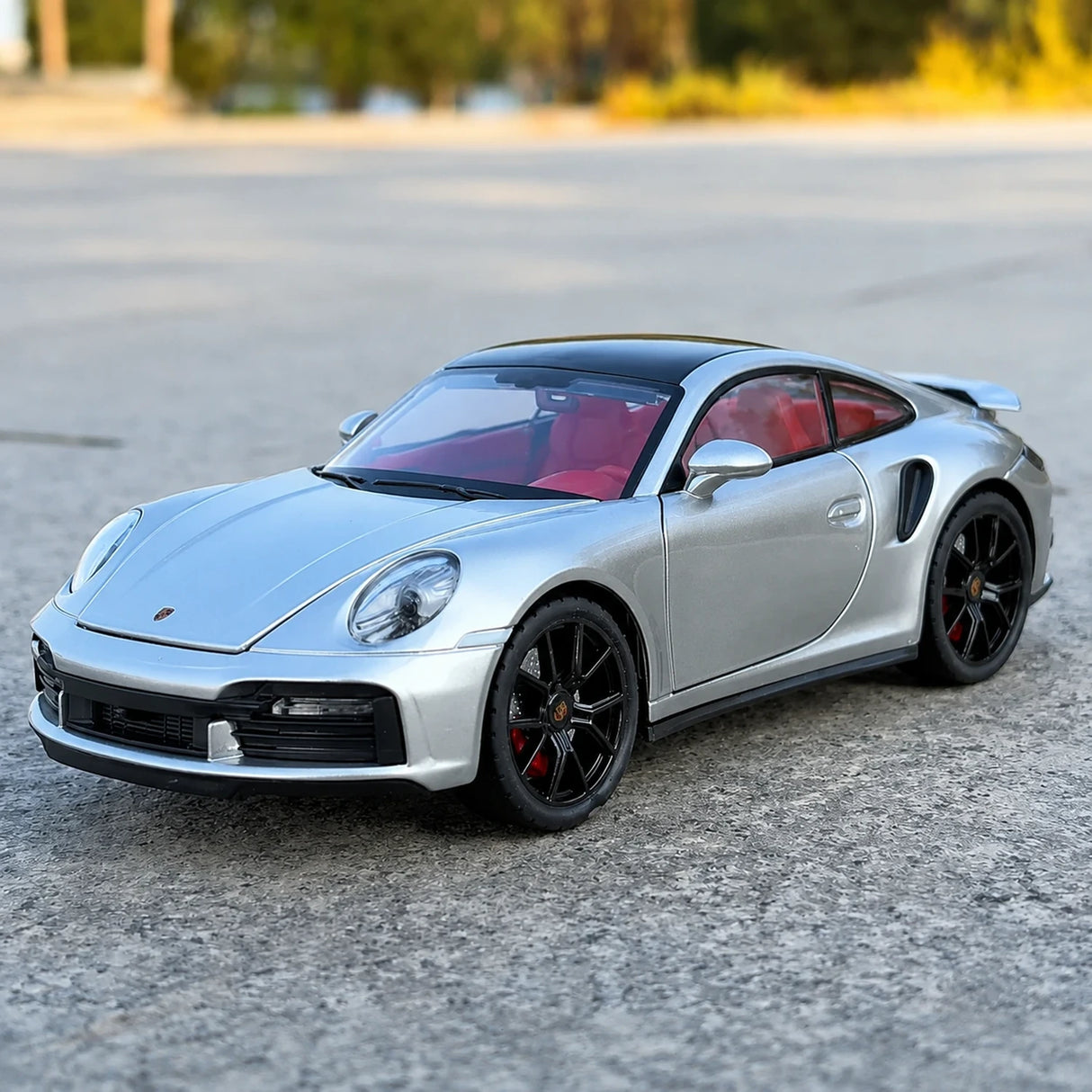 Porsche 2021 911 Turbo S zilver 1:24 – diecast displaymodel