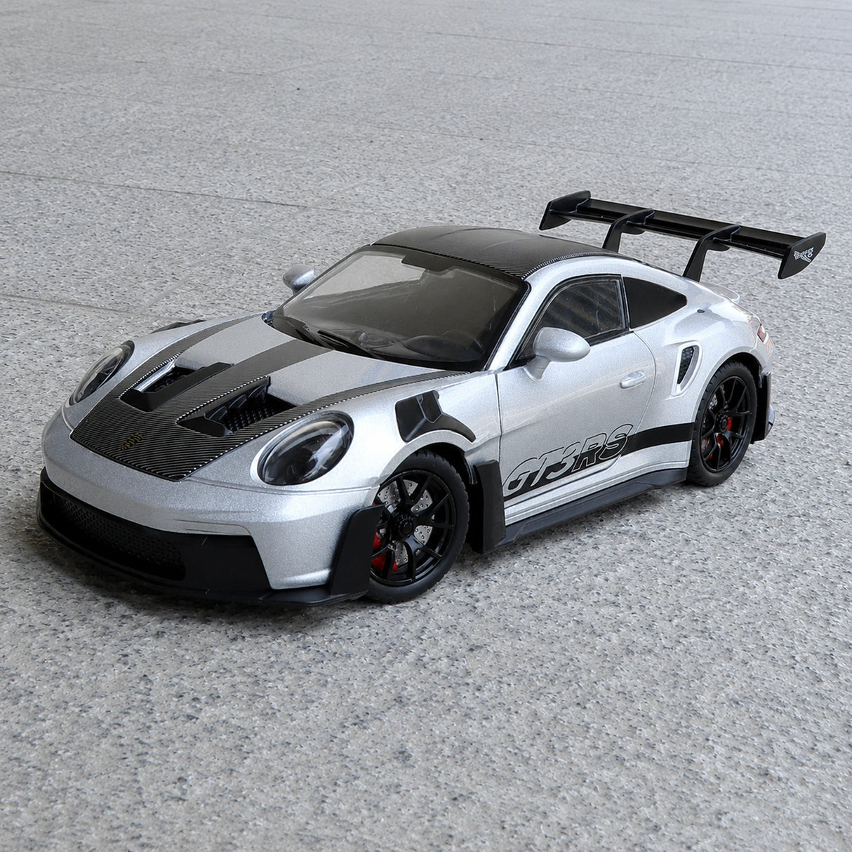 Porsche 2023 911 GT3 RS zilver 1:24 – diecast displaymodel