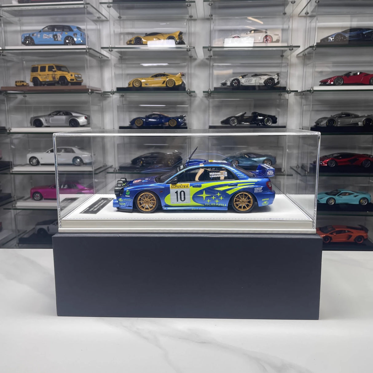 Subaru 2002 Impreza STI WRC #10 Modelo colecionável de resina 1:18 por SJF - ver 10