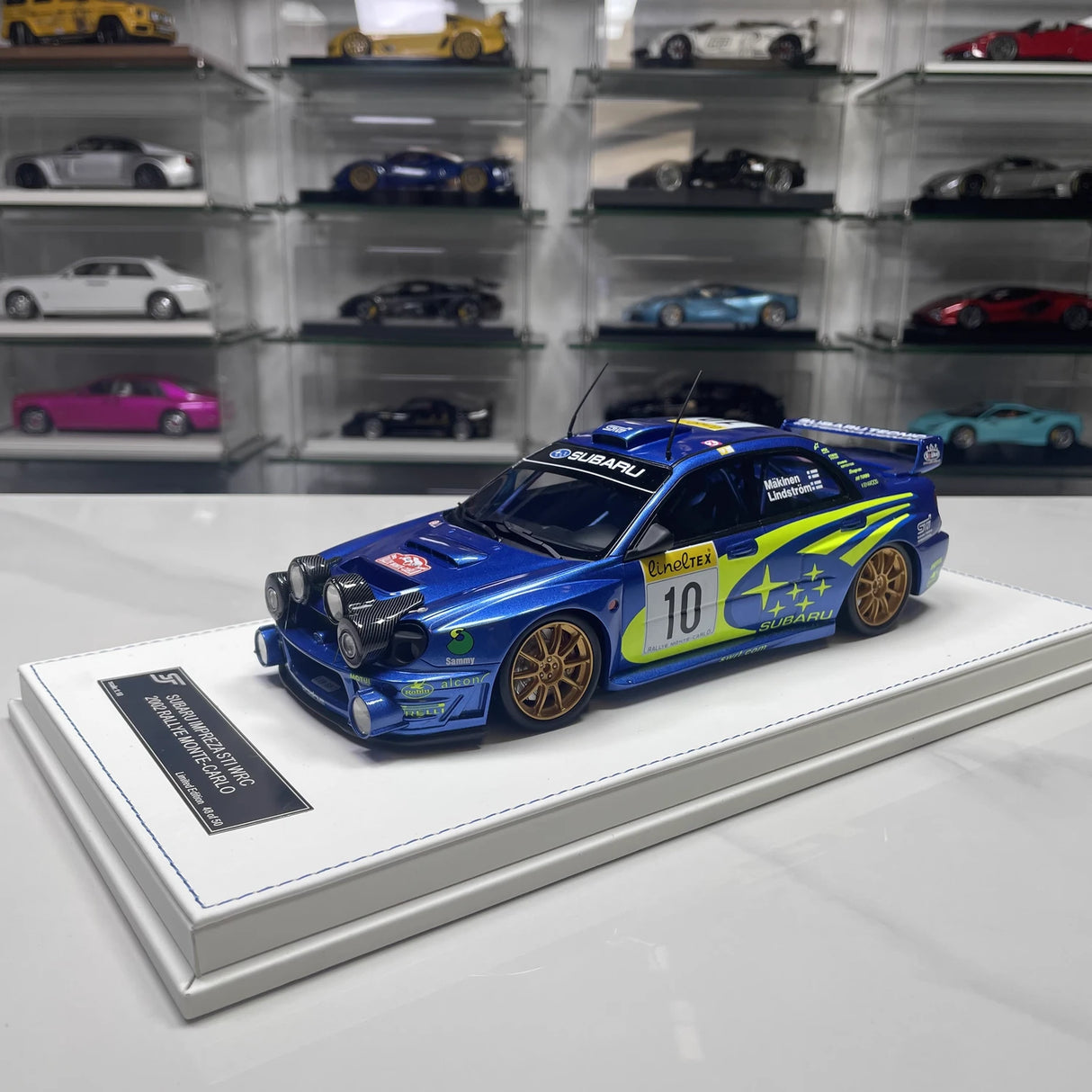 Subaru 2002 Impreza STI WRC #10 Modelo colecionável de resina 1:18 por SJF - ver 2