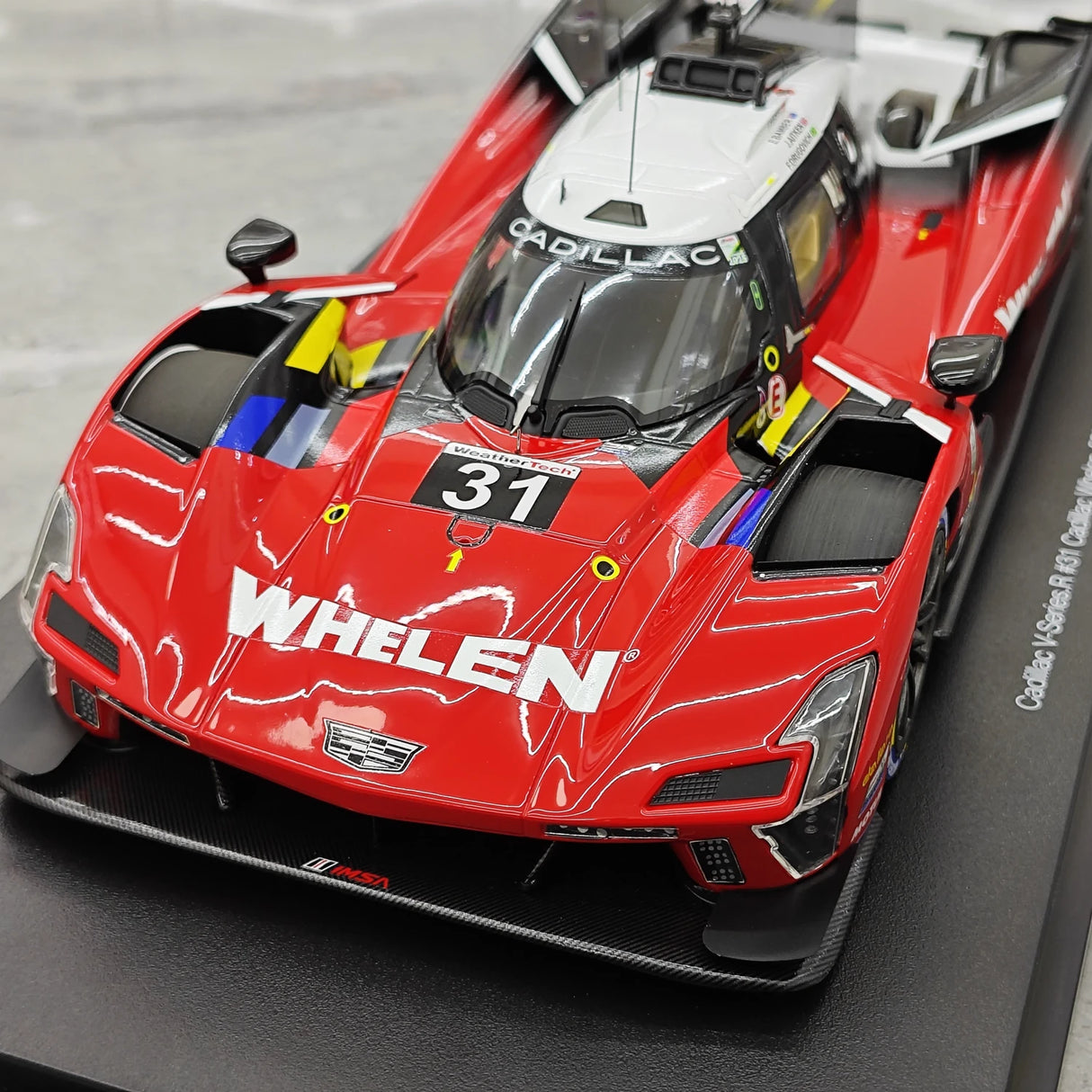 Cadillac 2025 V-Series.R #31 Cadillac Whelen Rolex 24 at Daytona 1:18 resin model car by Top Speed - view 11