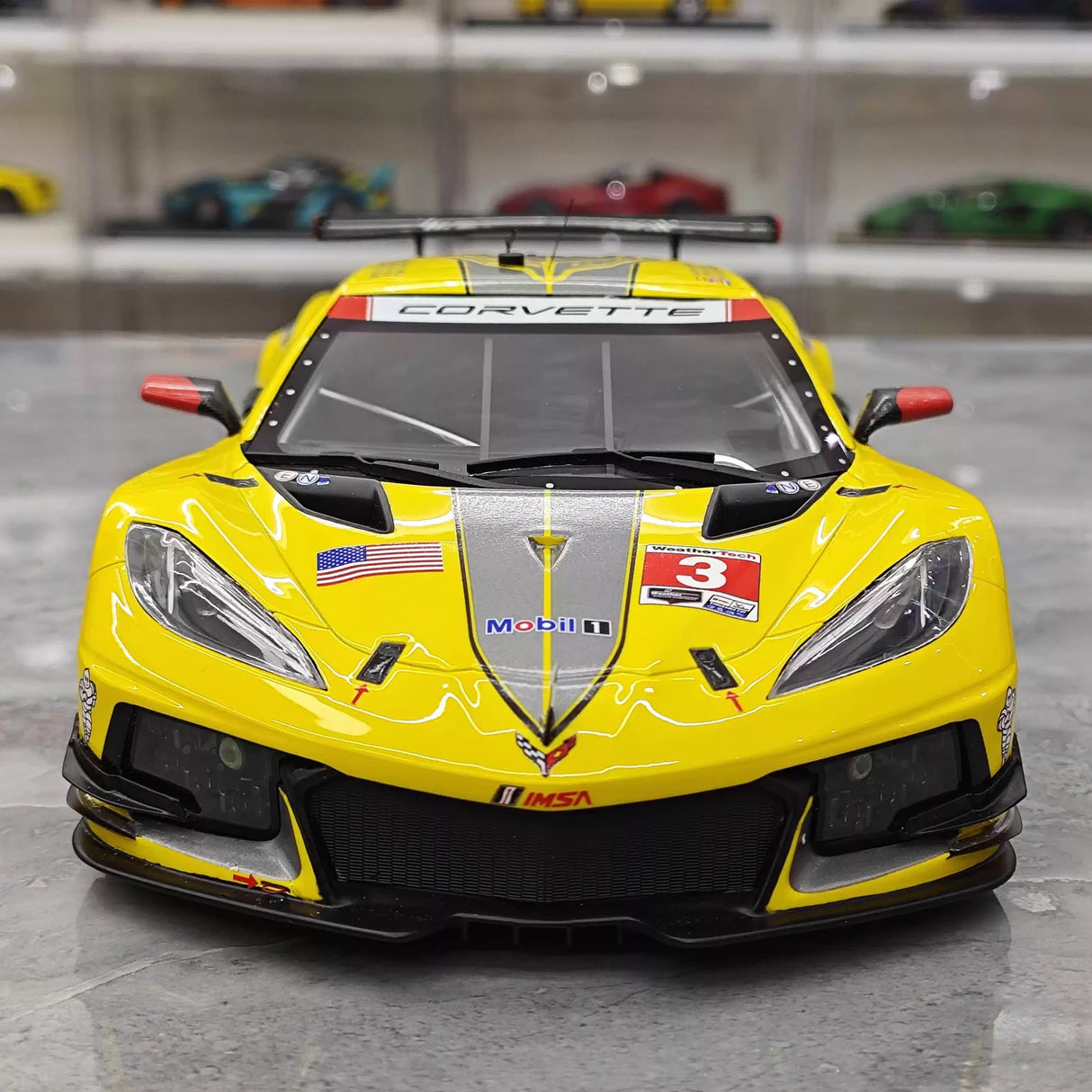 Chevrolet 2021 Corvette C8.R #3 1:18 Le Mans Resin-Sammlermodell von Top Speed – Ansicht 1