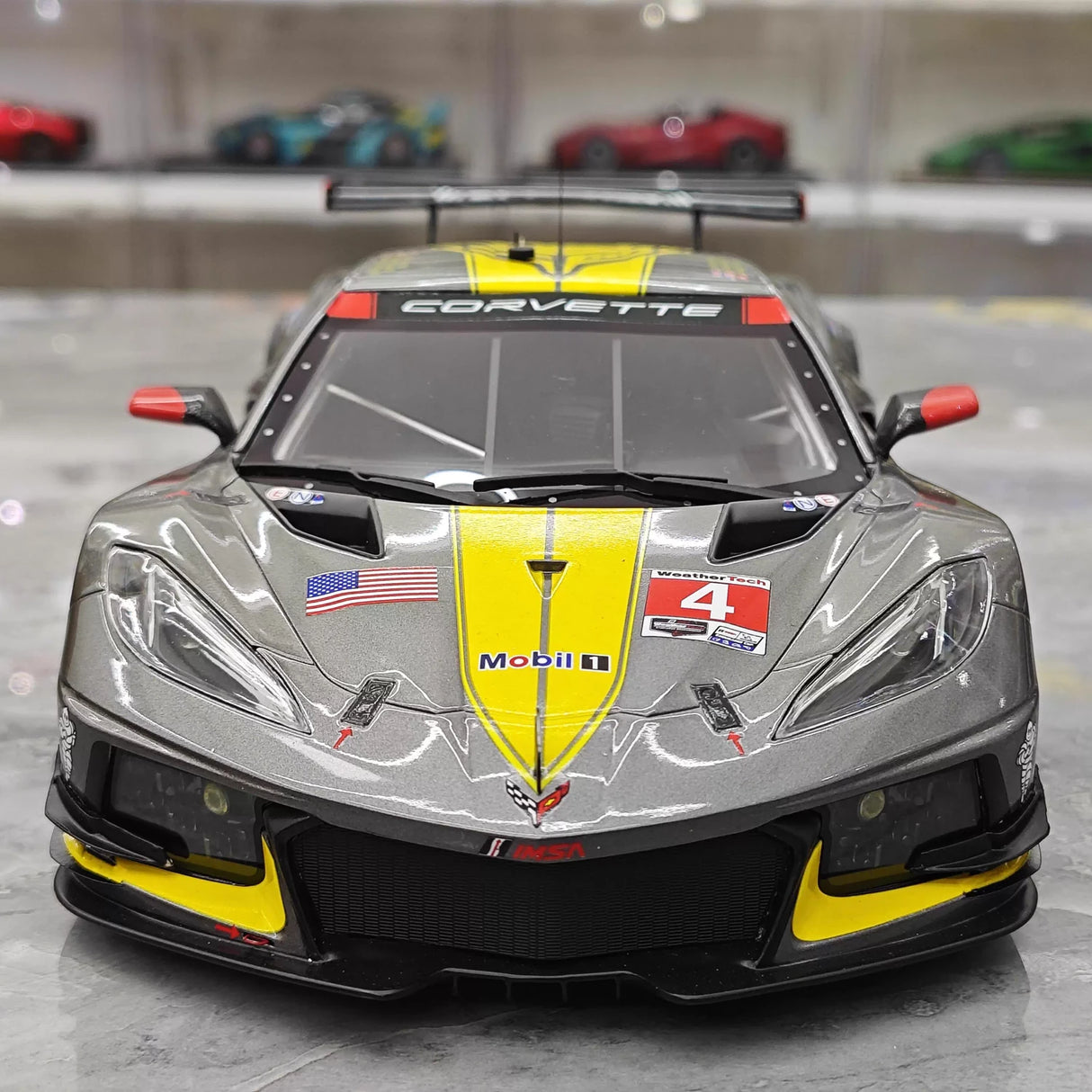 Chevrolet 2021 Corvette C8.R #4 1:18 Le Mans Resin-Sammlermodell von Top Speed – Ansicht 1