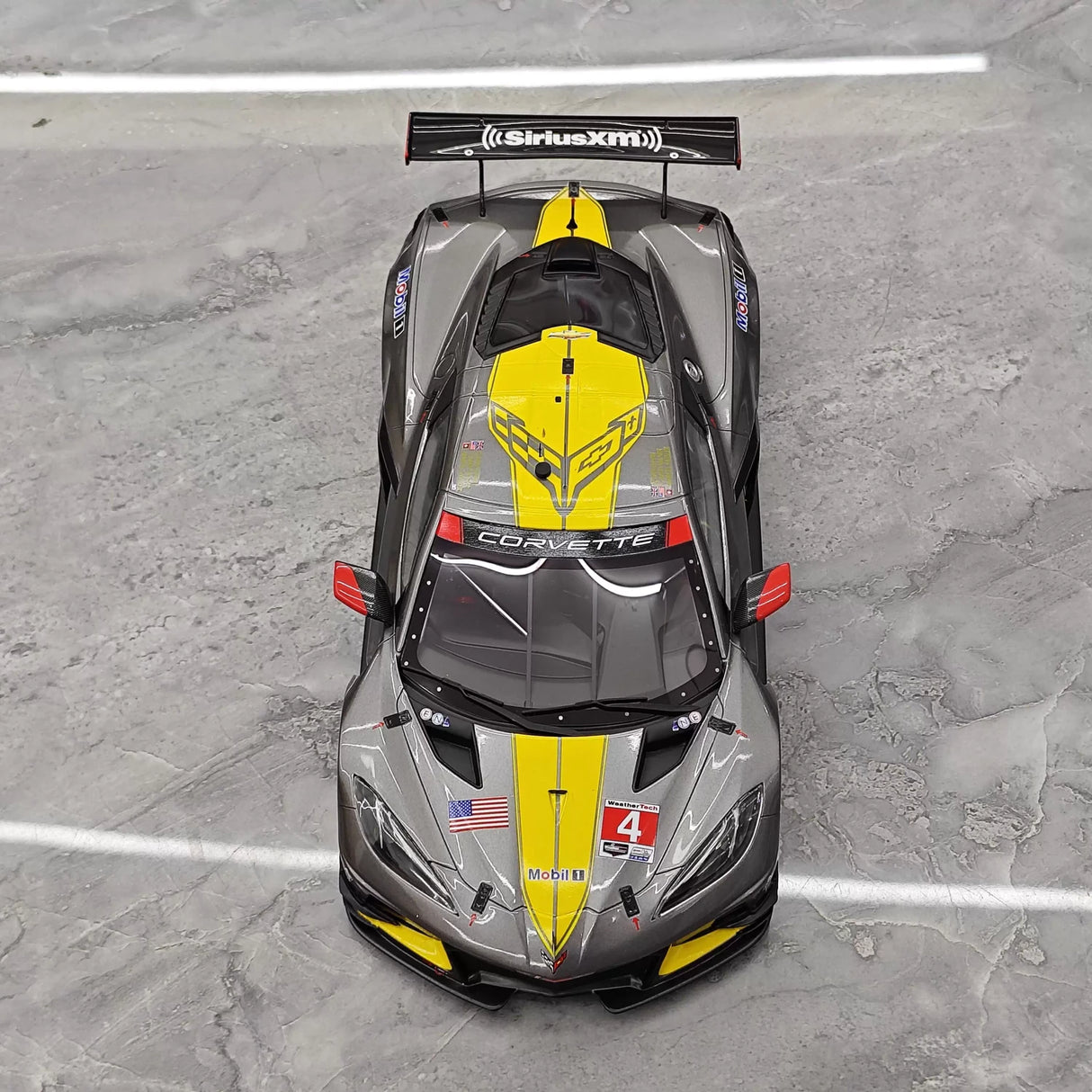 Chevrolet 2021 Corvette C8.R #4 1:18 Le Mans Resin-Sammlermodell von Top Speed – Ansicht 2