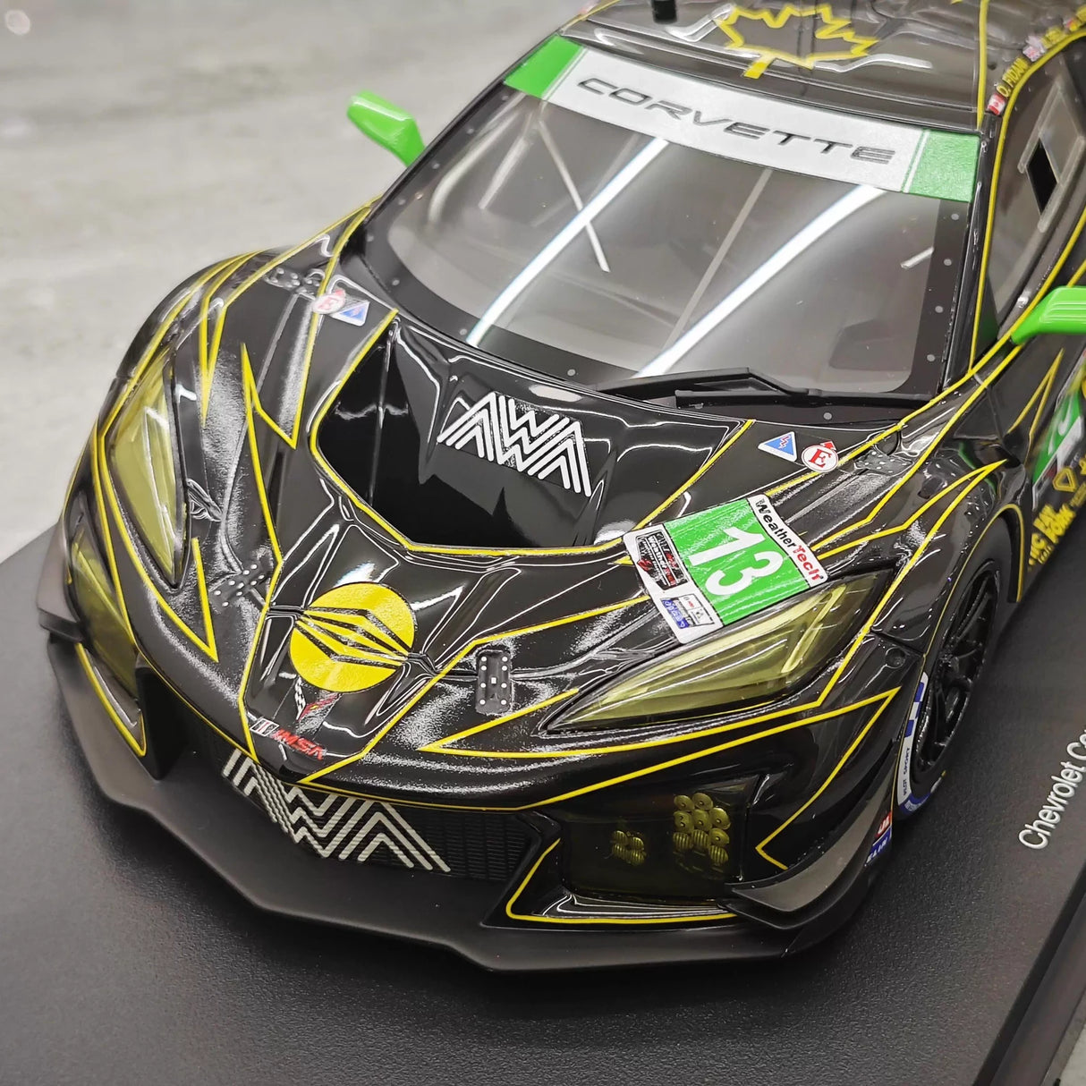 Chevrolet 2024 Corvette Z06 GT3.R #13 1:18 Resin-Sammlermodell von Top Speed – siehe 11