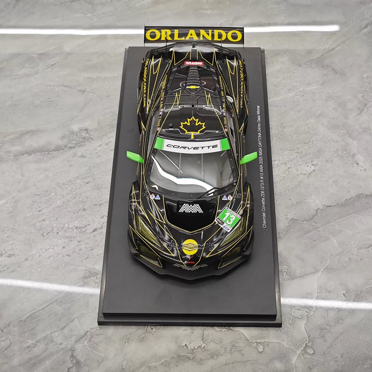 Chevrolet 2024 Corvette Z06 GT3.R #13 1:18 Sammelmodell aus Resin von Top Speed – siehe 2