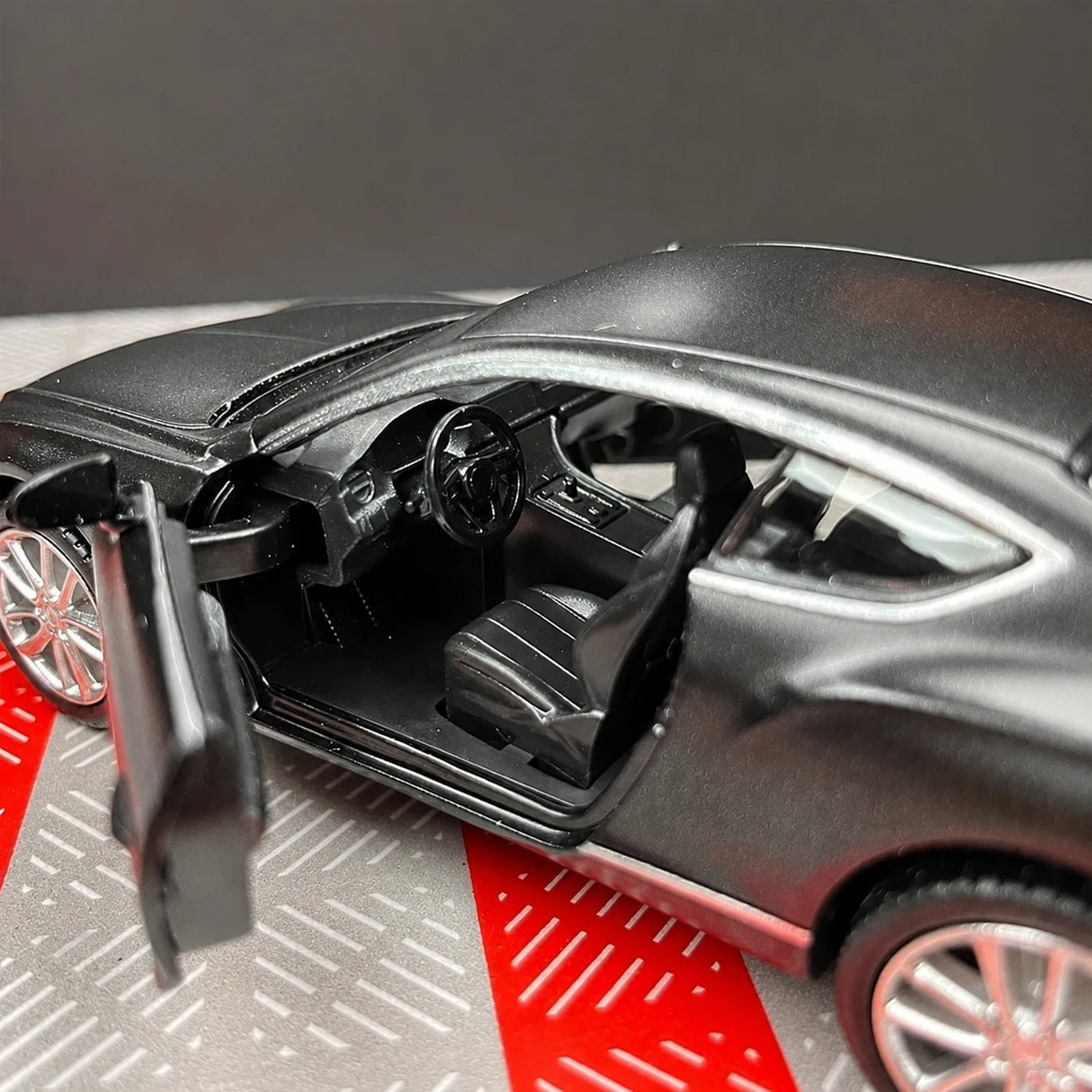 Bentley 2018 Continental GT Black 1:36 – Diecast Display Model Die-Cast
