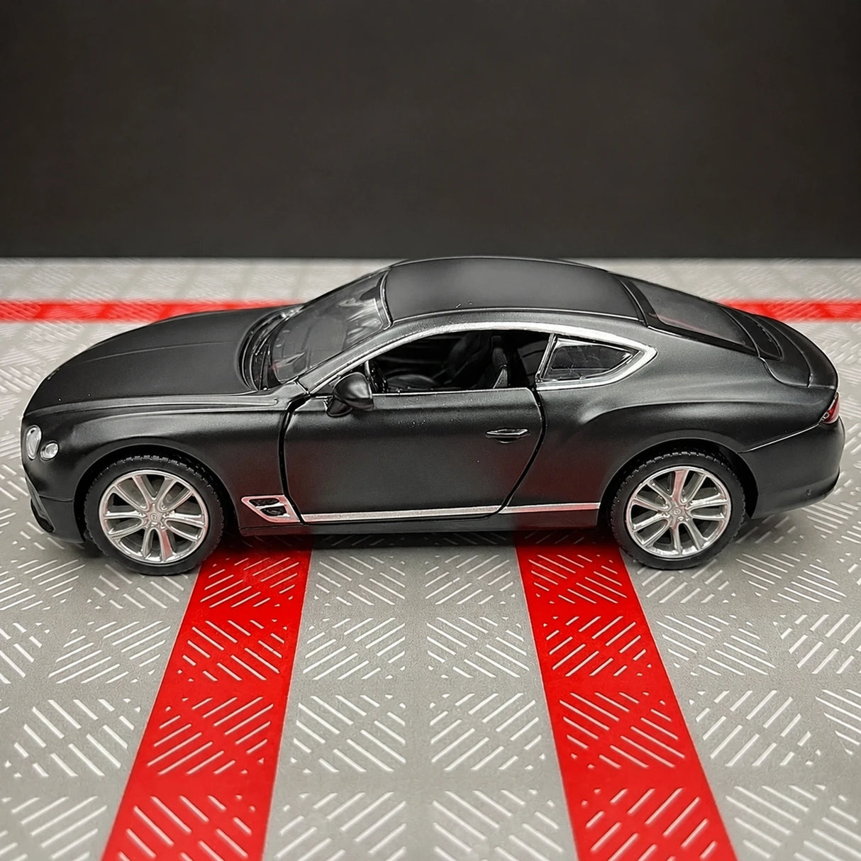 Bentley 2018 Continental GT Black 1:36 – Diecast Display Model Die-Cast