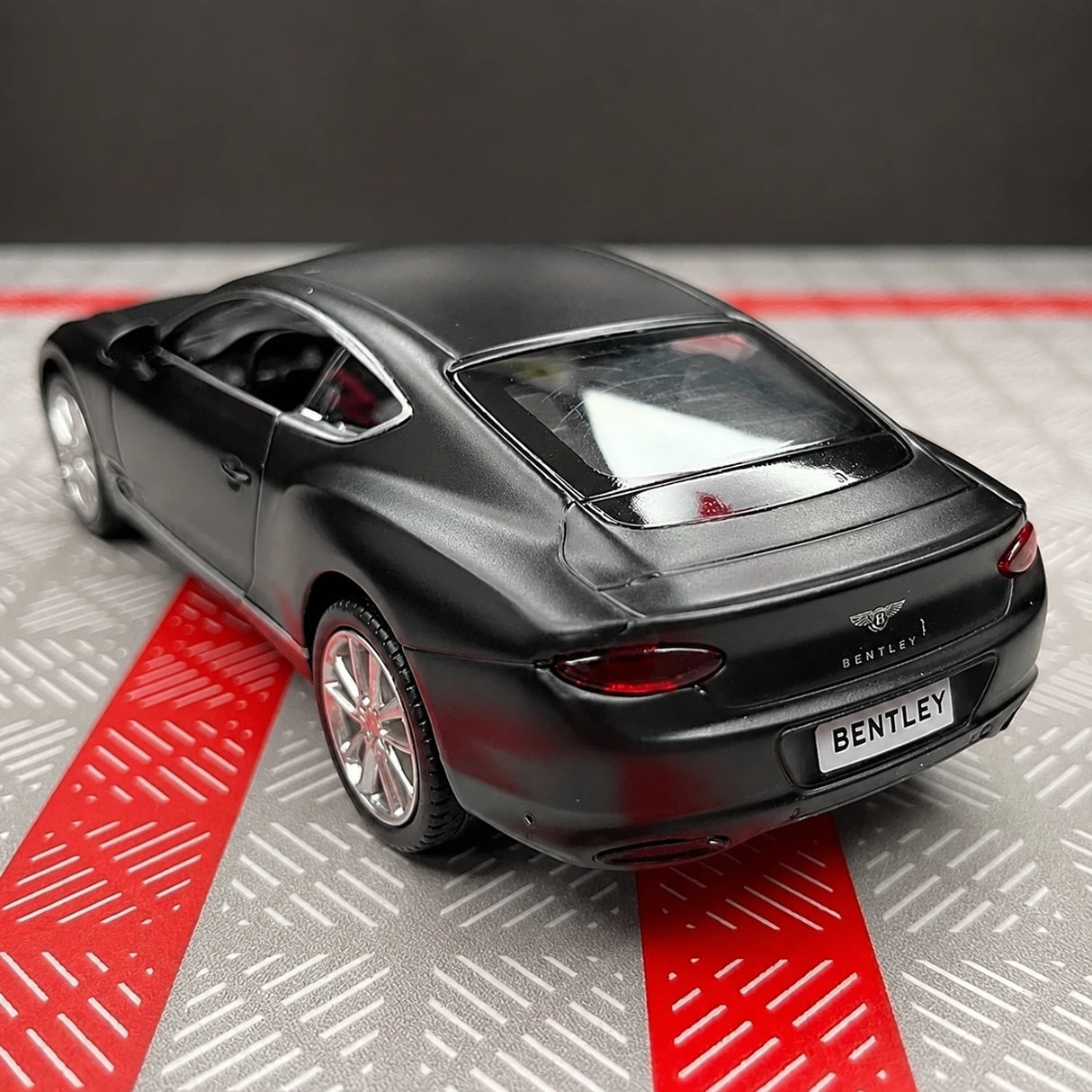 Bentley 2018 Continental GT Black 1:36 – Diecast Display Model Die-Cast