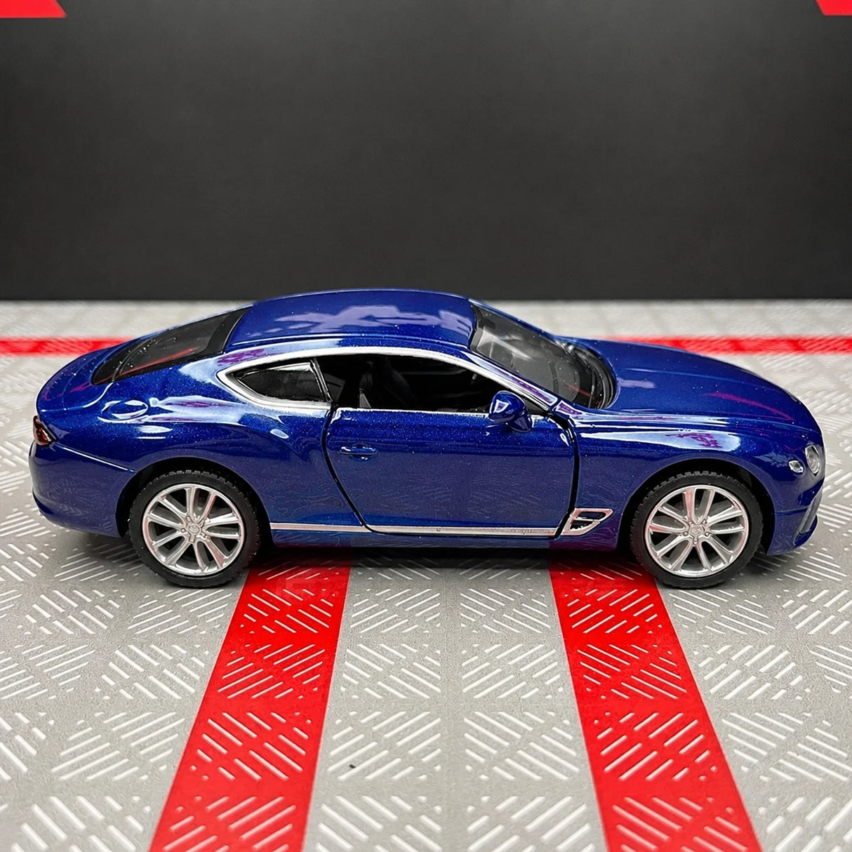 Bentley 2018 Continental GT Blue 1:36 – Diecast Display Model Die-Cast