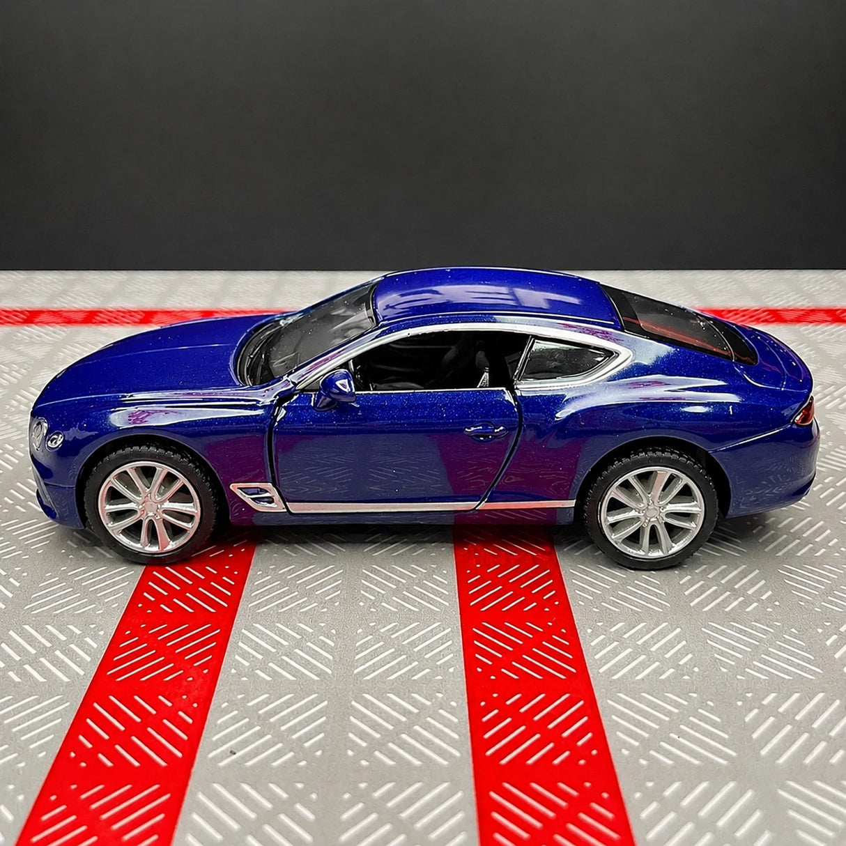 Bentley 2018 Continental GT Blue 1:36 – Diecast Display Model Die-Cast