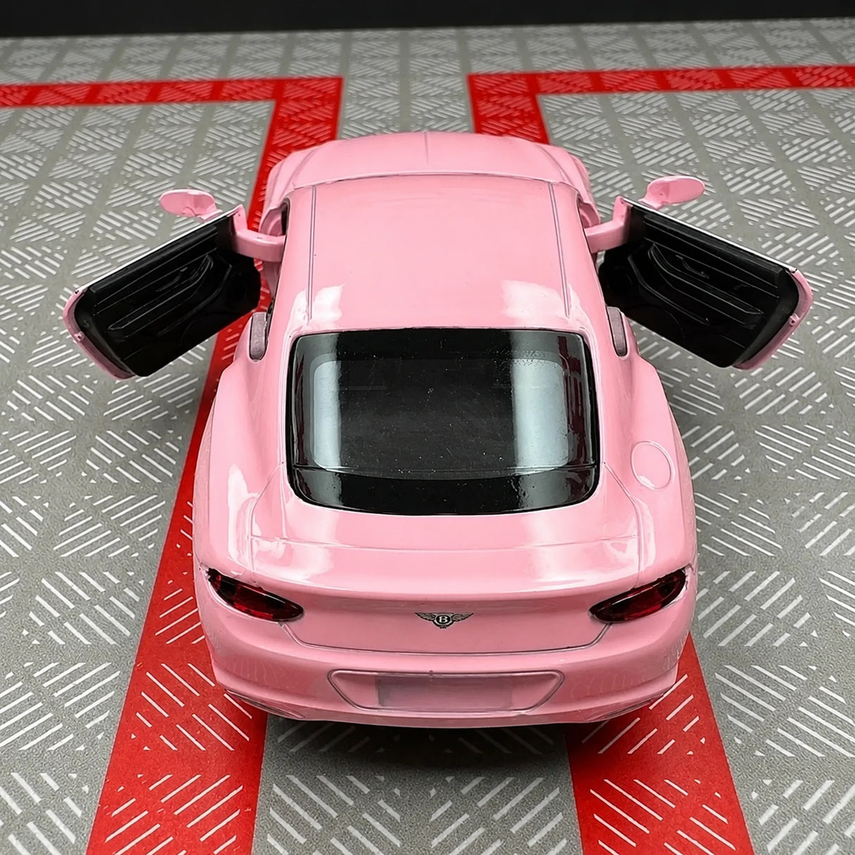 Bentley 2018 Continental GT Pink 1:36 – Diecast Display Model Die-Cast