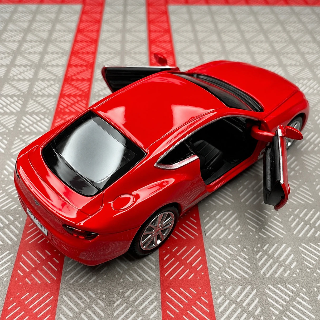 Bentley 2018 Continental GT Red 1:36 – Diecast Display Model Die-Cast