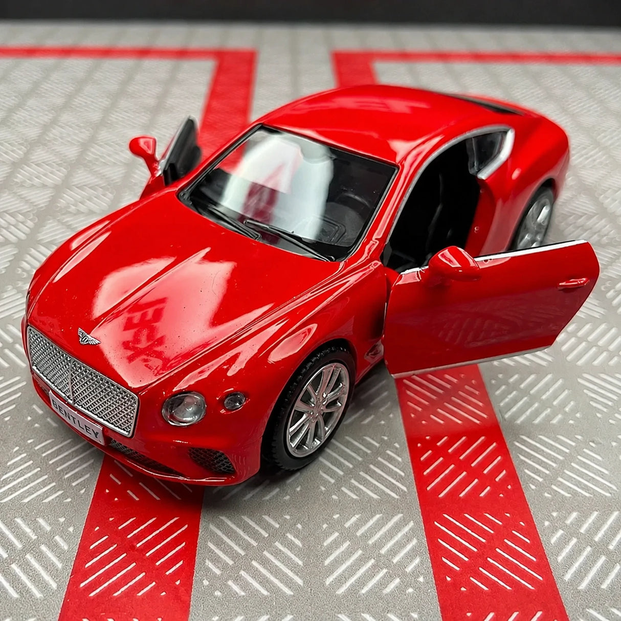 Bentley 2018 Continental GT Red 1:36 – Diecast Display Model Die-Cast
