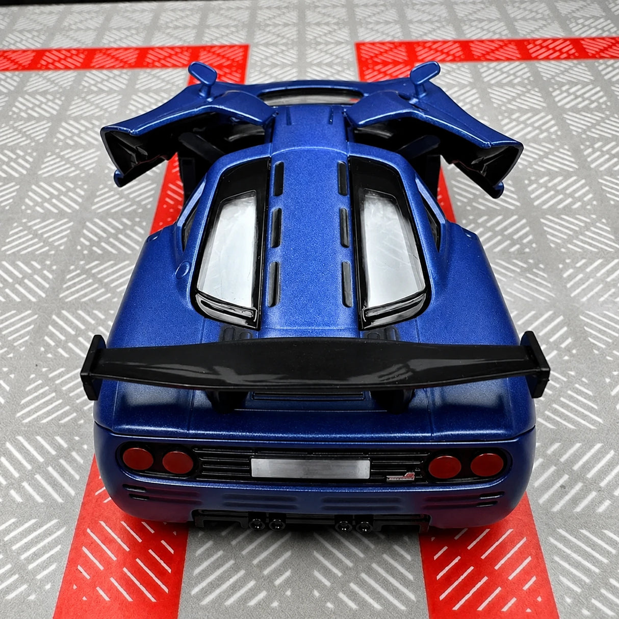 McLaren 1995 F1 XP5 Blue 1:36 – Diecast Display Model Die-Cast