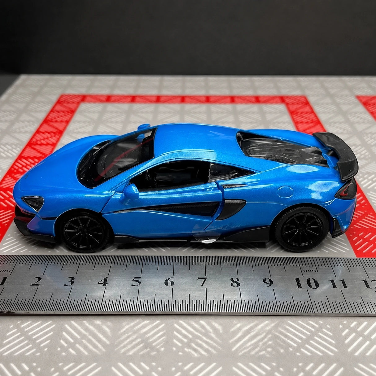 McLaren 2015 600LT Blue 1:36 – Diecast Display Model Die-Cast