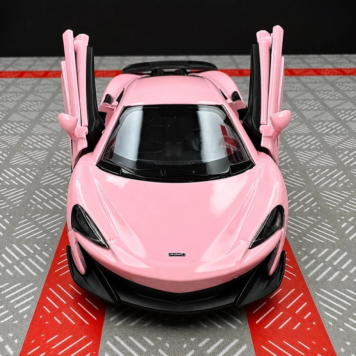 McLaren 2015 600LT Pink 1:36 – Diecast Display Model Die-Cast
