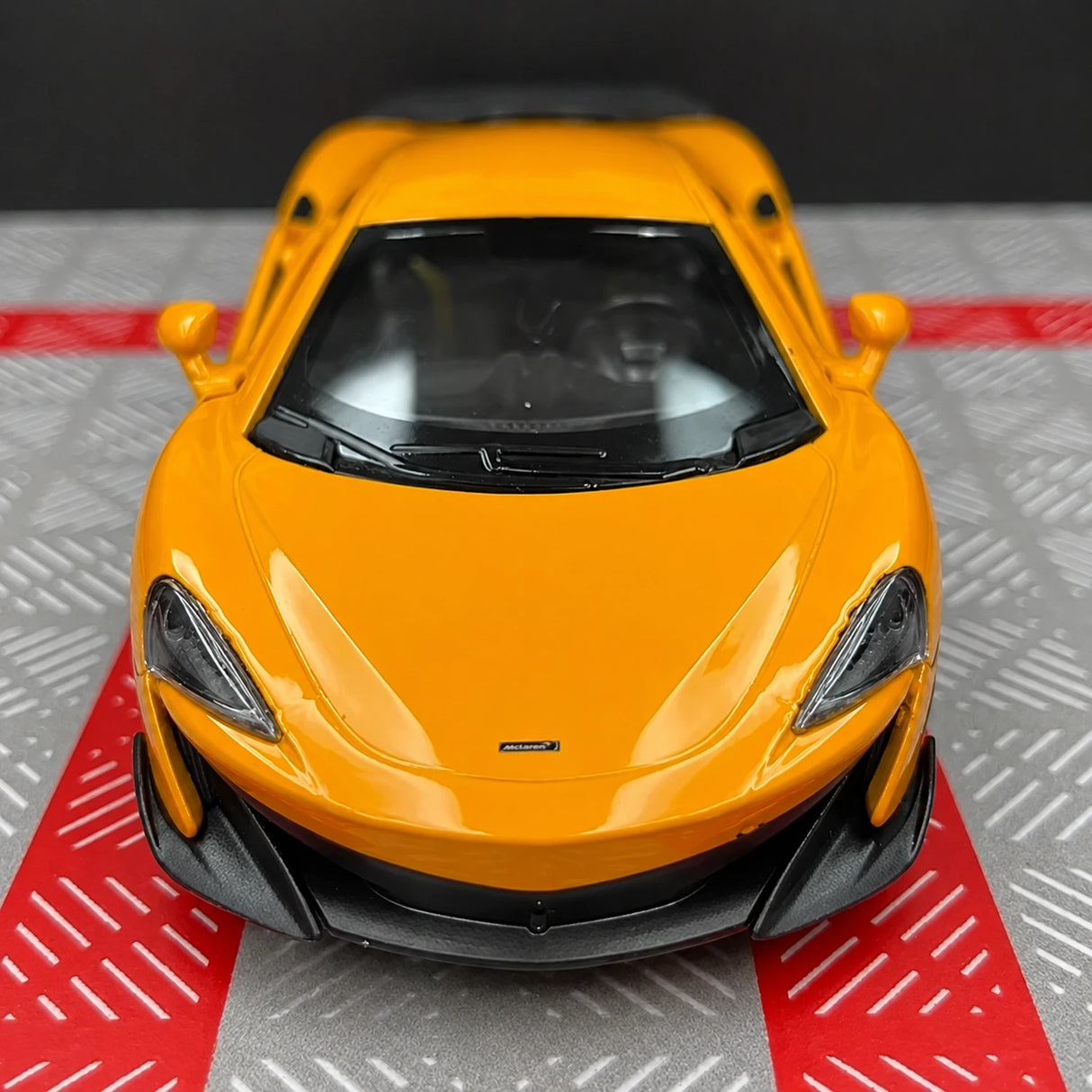 McLaren 2016 650S أصفر 1:36 – نموذج عرض معدني مصبوب