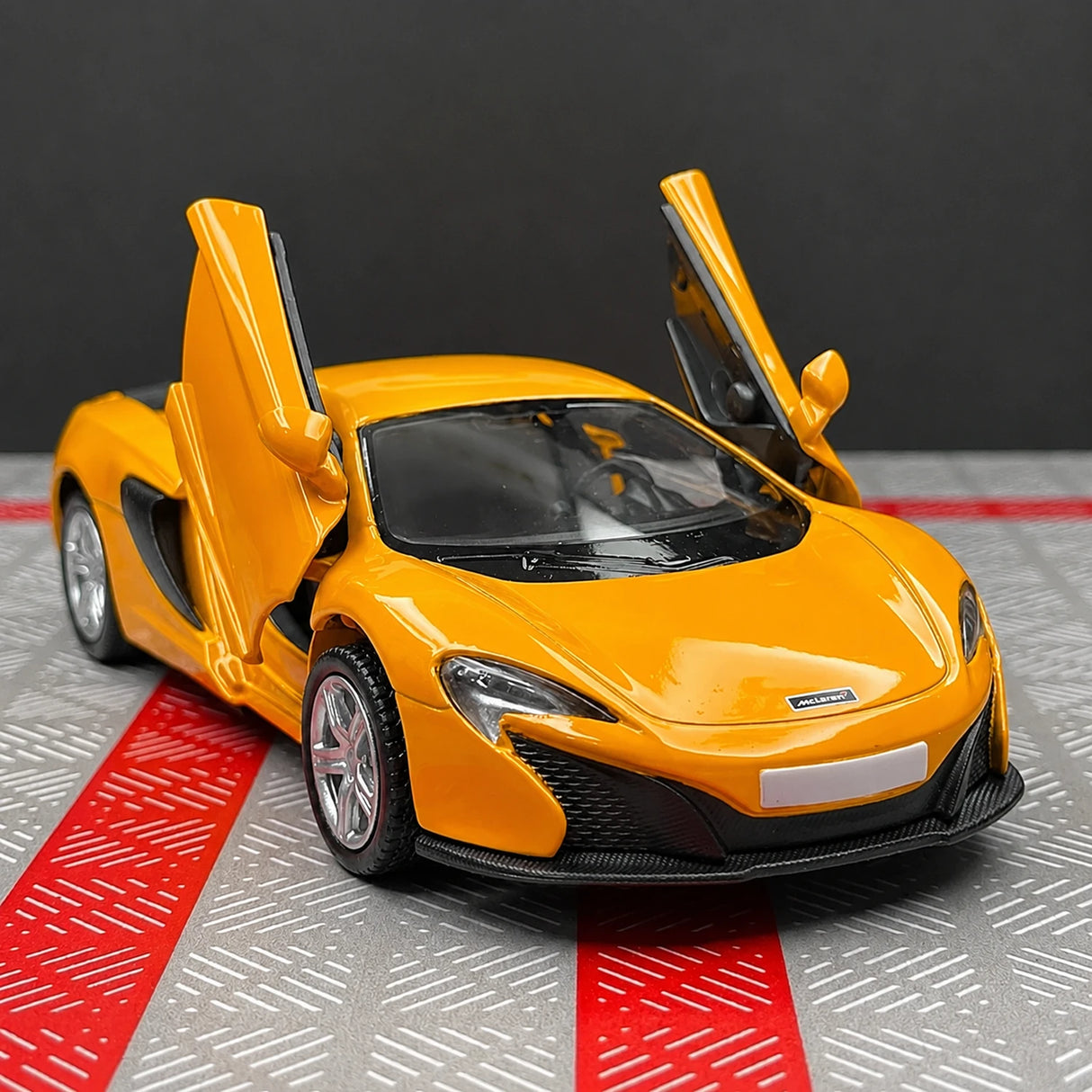 McLaren 2016 650S أصفر 1:36 – نموذج عرض معدني مصبوب