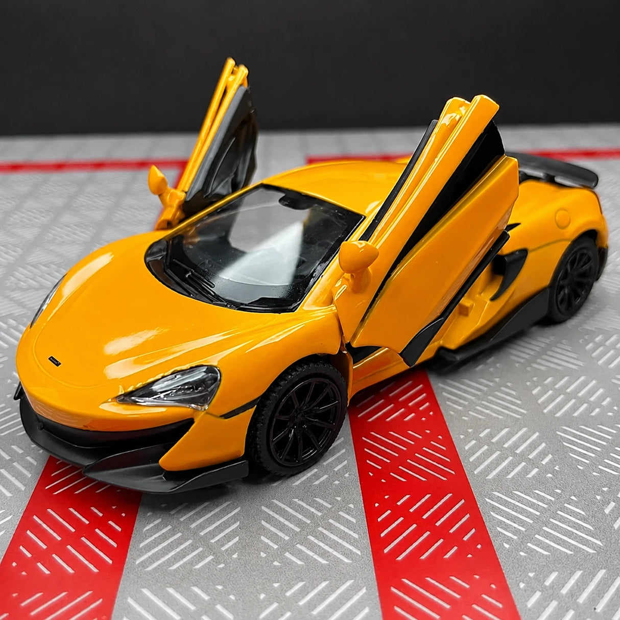 McLaren 2016 650S أصفر 1:36 – نموذج عرض معدني مصبوب