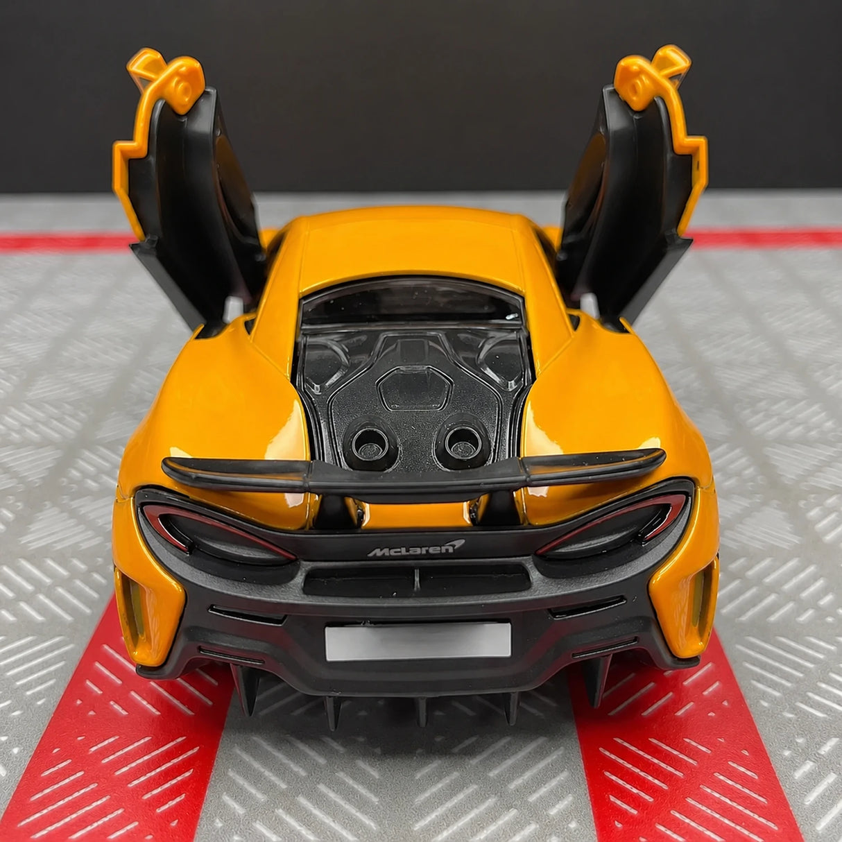 McLaren 2016 650S أصفر 1:36 – نموذج عرض معدني مصبوب