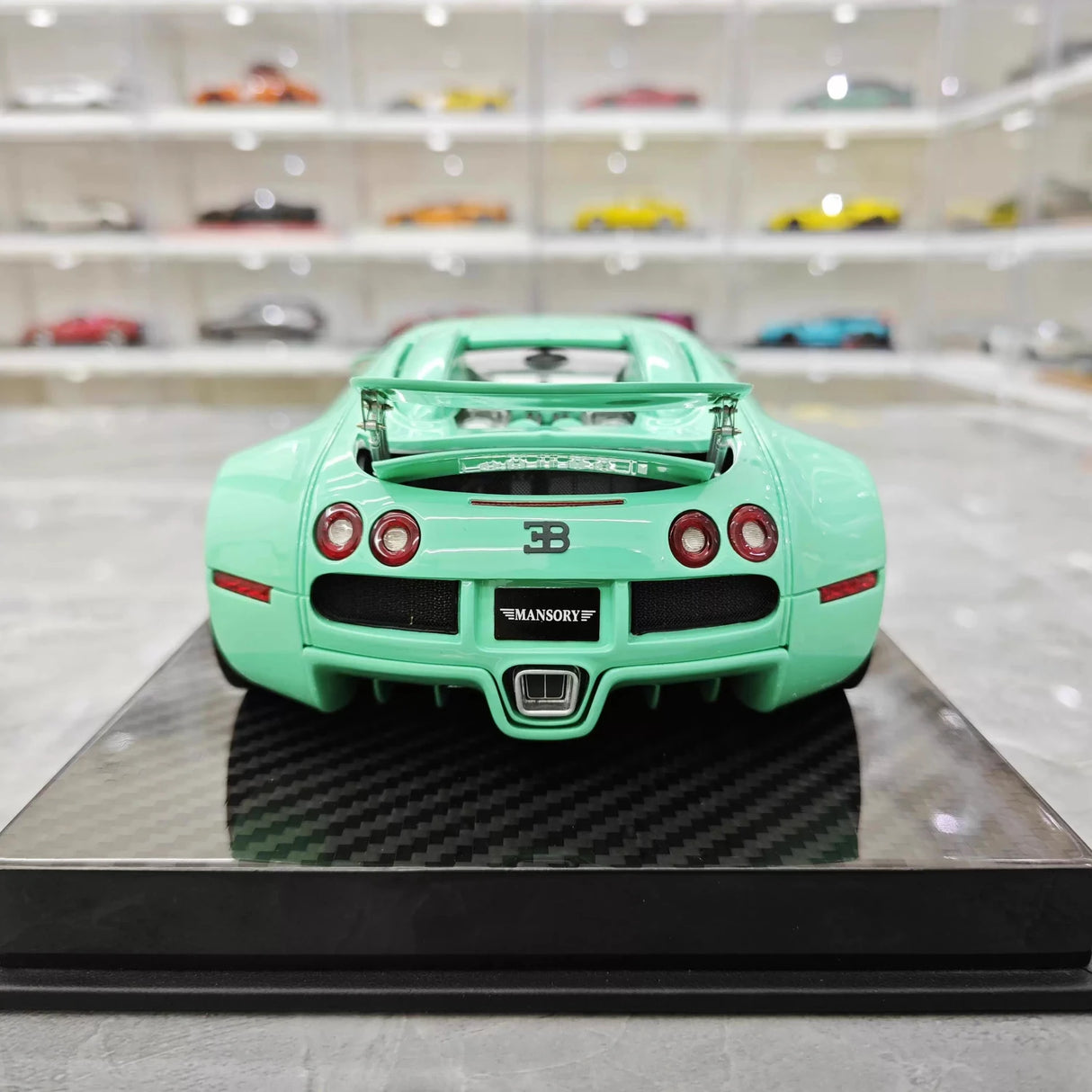 Ultra Unique Bugatti 2005 Veyron Blue 1:18 – Verzamelbare hars modelresin