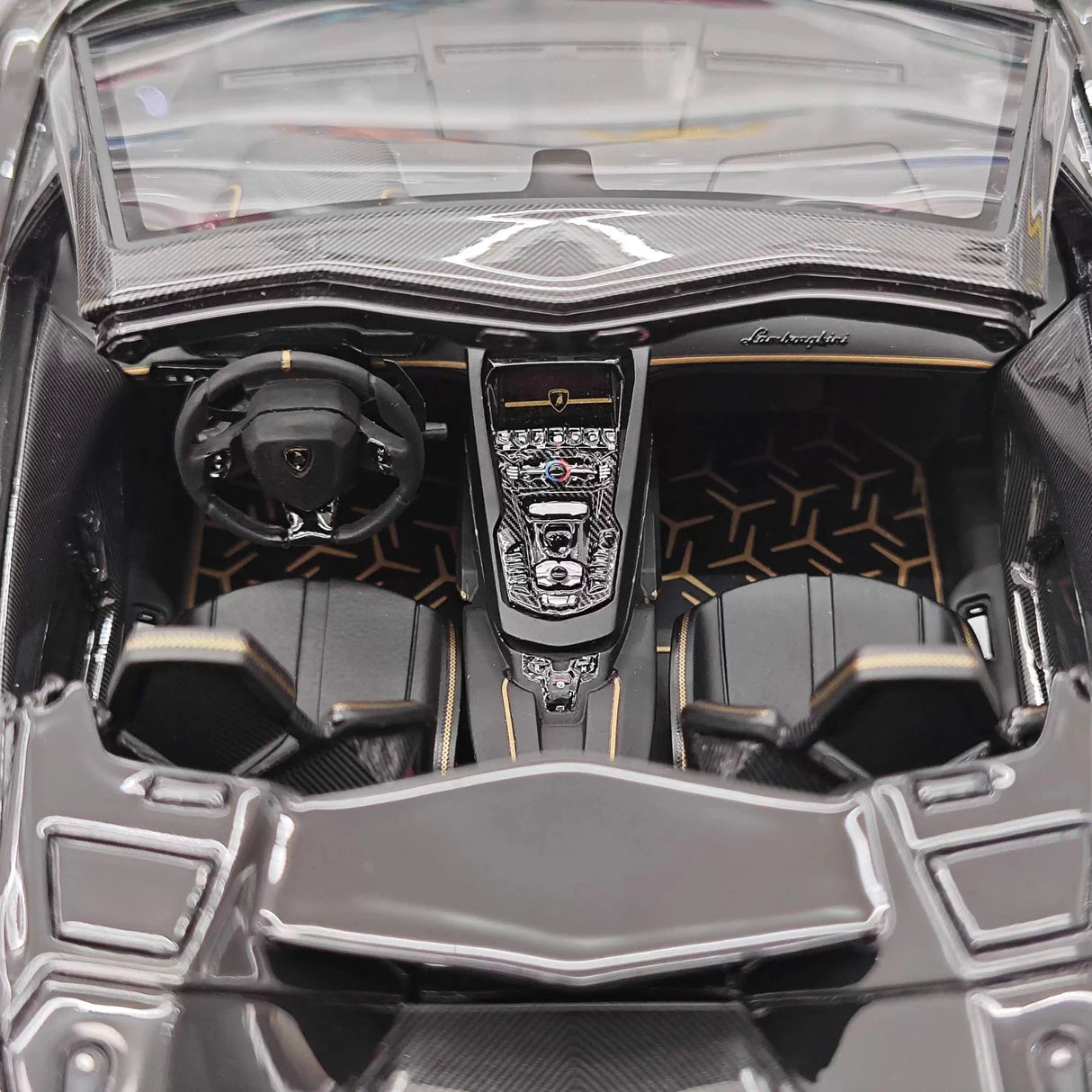 Ultra Unique Lamborghini 2019 Aventador SVJ zwart 1:18 – Collectible resin Model resin