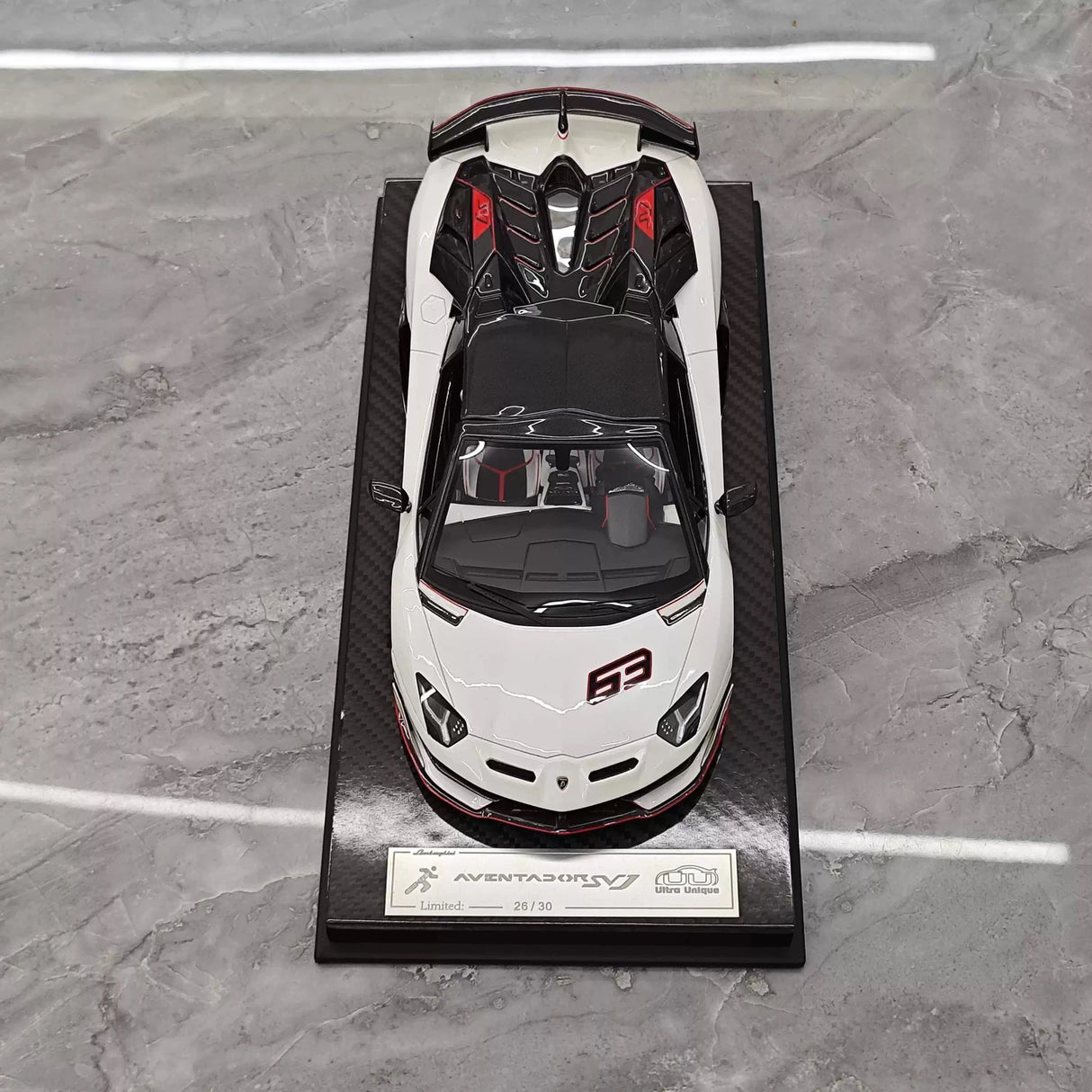 Ultra Unique Lamborghini 2019 Aventador SVJ wit 1:18 – Collectible resin Model resin
